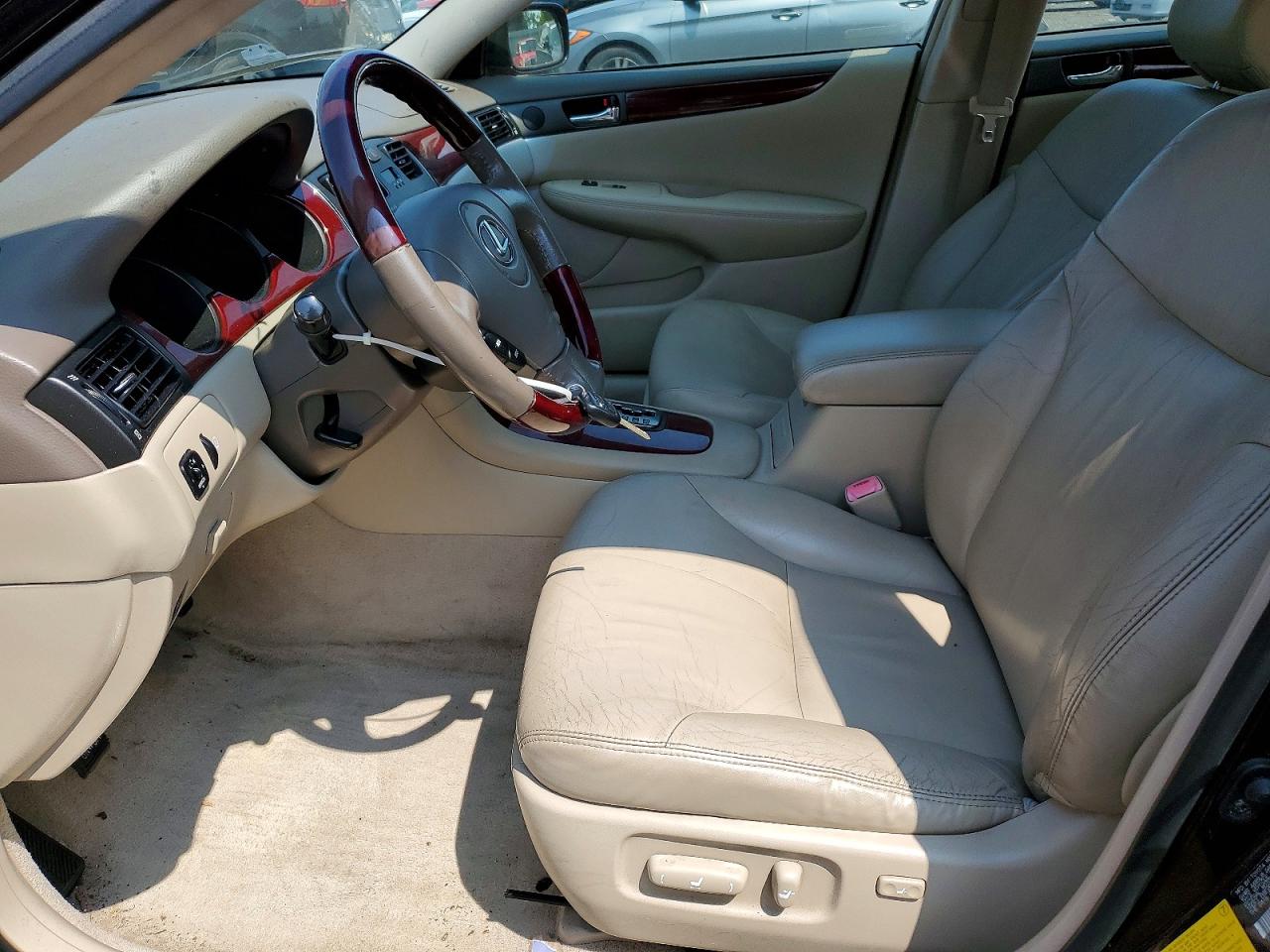 2004 Lexus Es 330 Maroon vin: JTHBA30G445035779