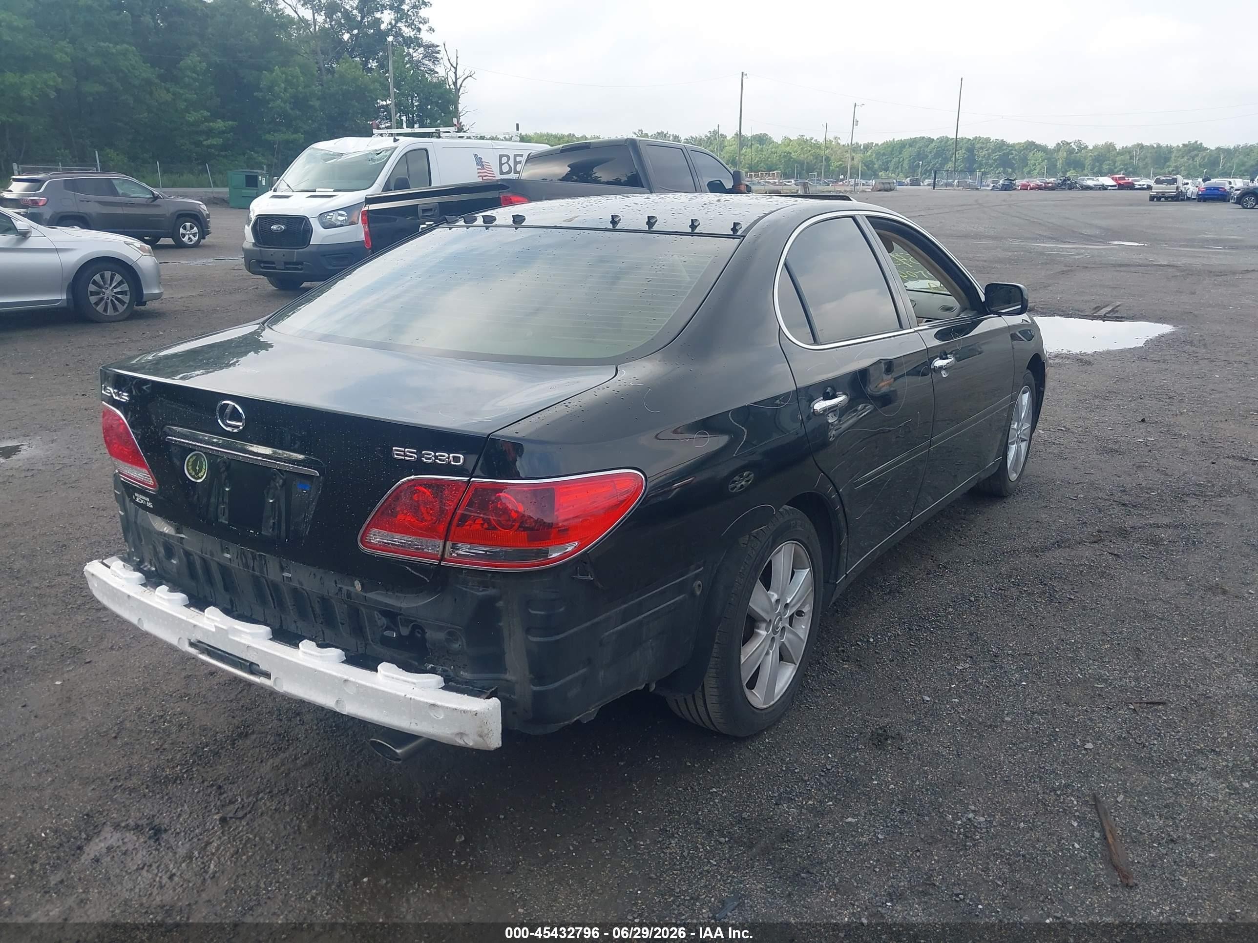 2005 Lexus Es 330   Black vin: JTHBA30G455073501