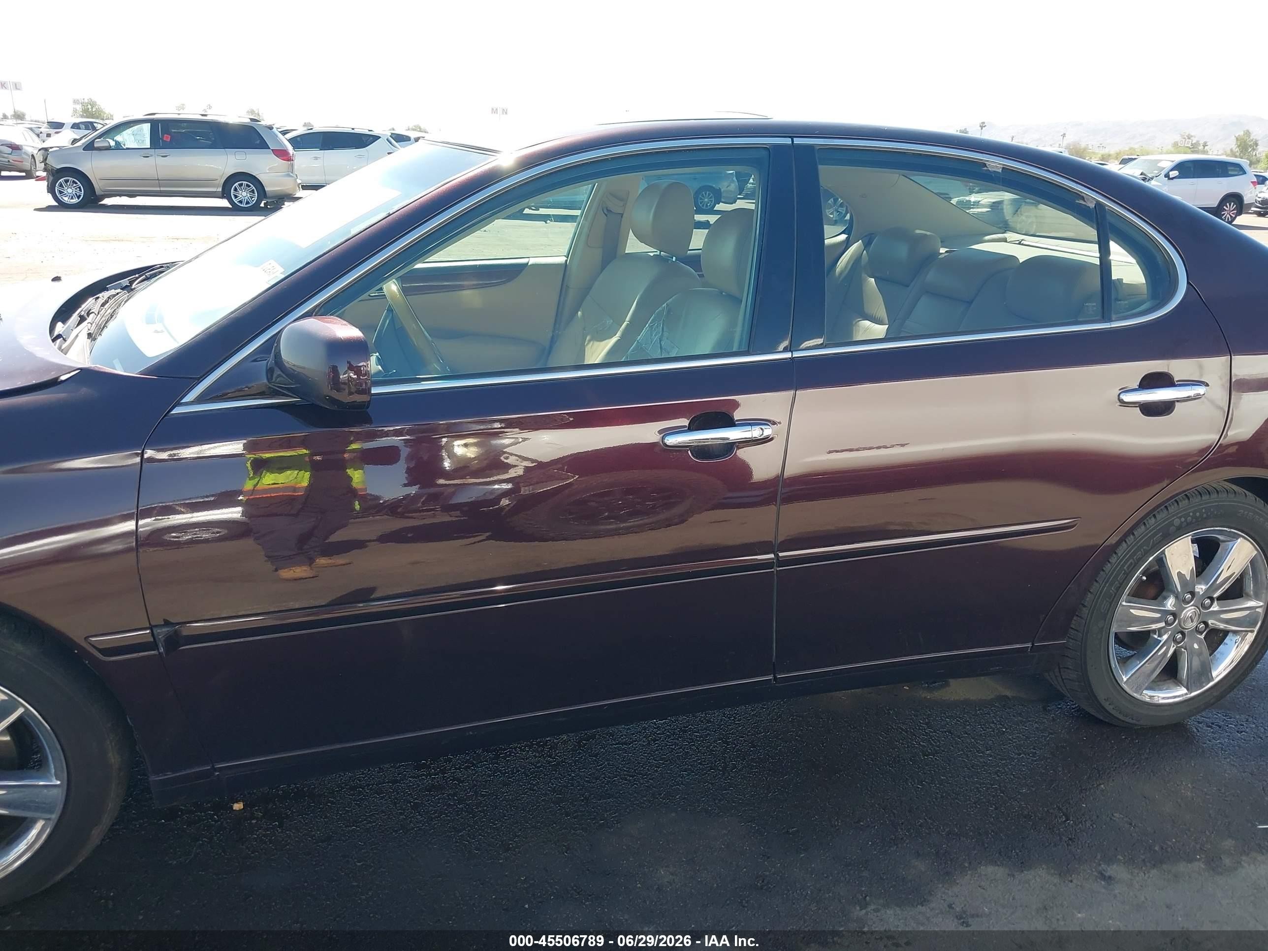 2005 Lexus Es 330 Maroon vin: JTHBA30G455076642