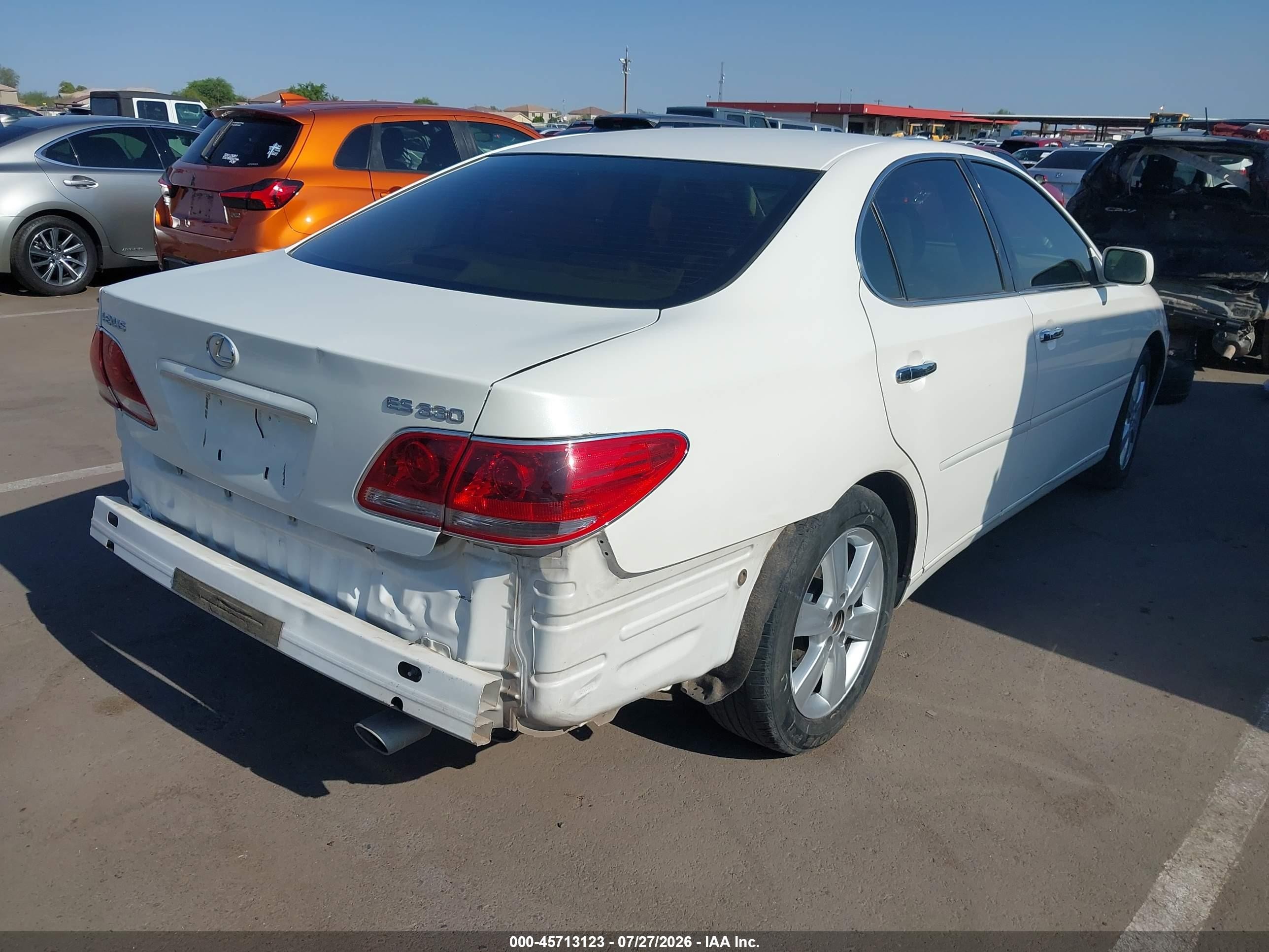 2005 Lexus Es 330   White vin: JTHBA30G455089231