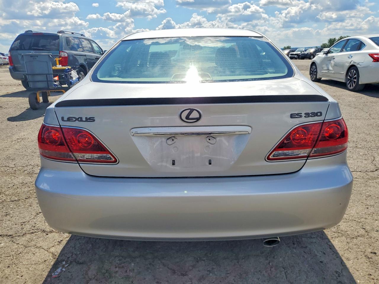 2005 Lexus Es 330 Серебряный vin: JTHBA30G455091898