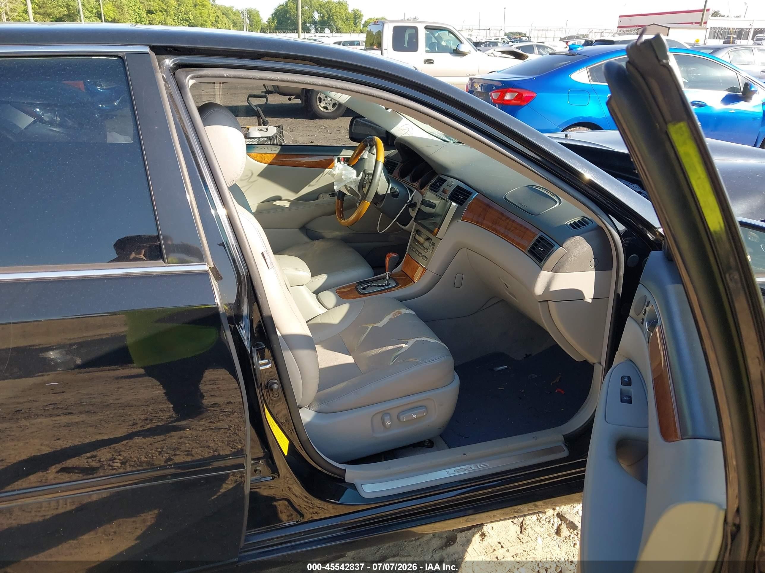 2005 Lexus Es 330   Black vin: JTHBA30G455116444