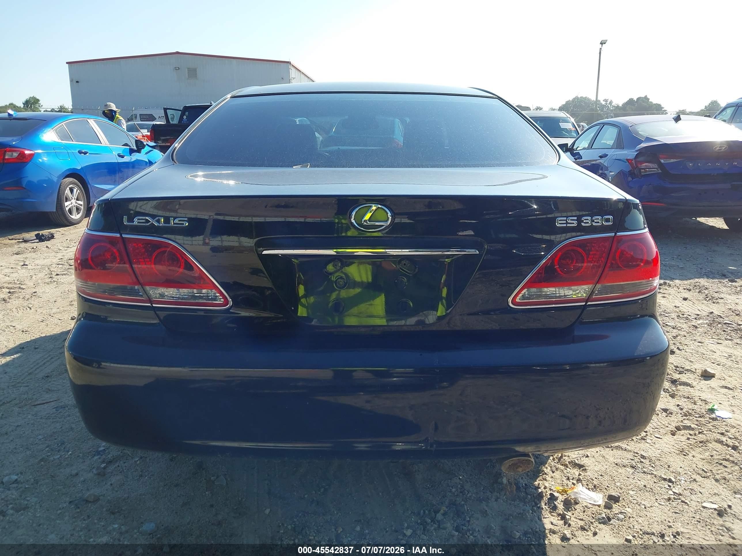 2005 Lexus Es 330   Black vin: JTHBA30G455116444