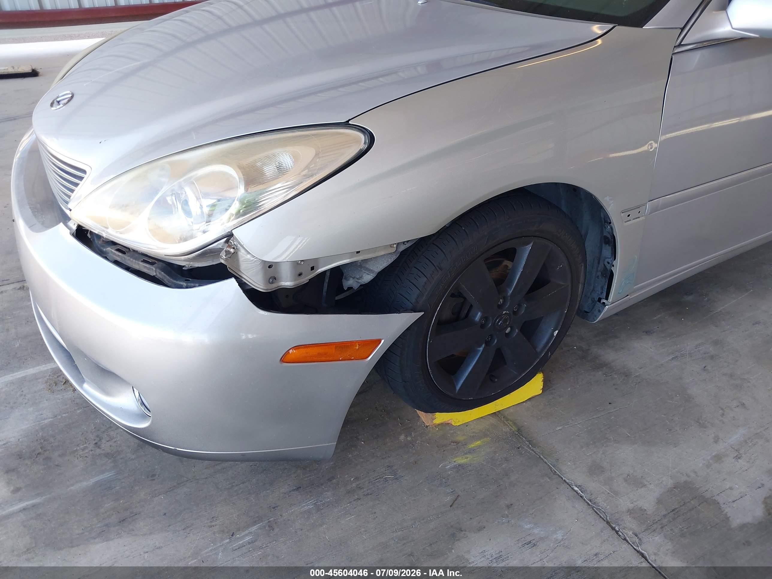 2005 Lexus Es 330   Silver vin: JTHBA30G455118100