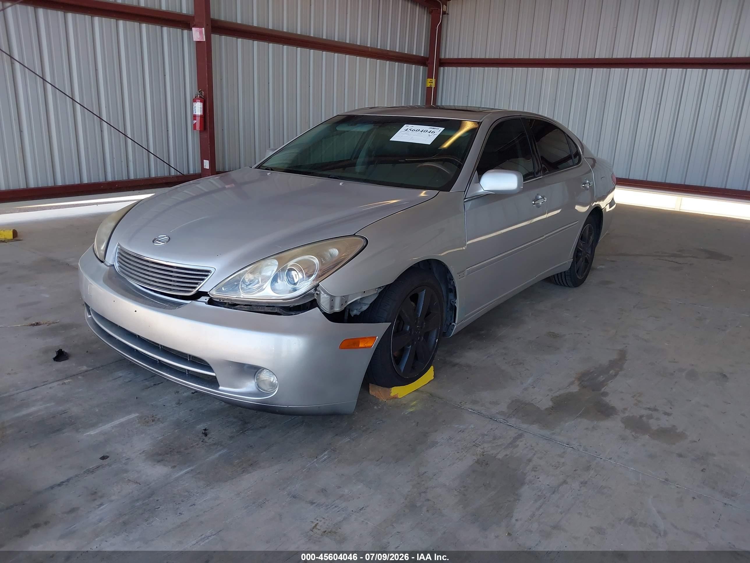 2005 Lexus Es 330   Silver vin: JTHBA30G455118100