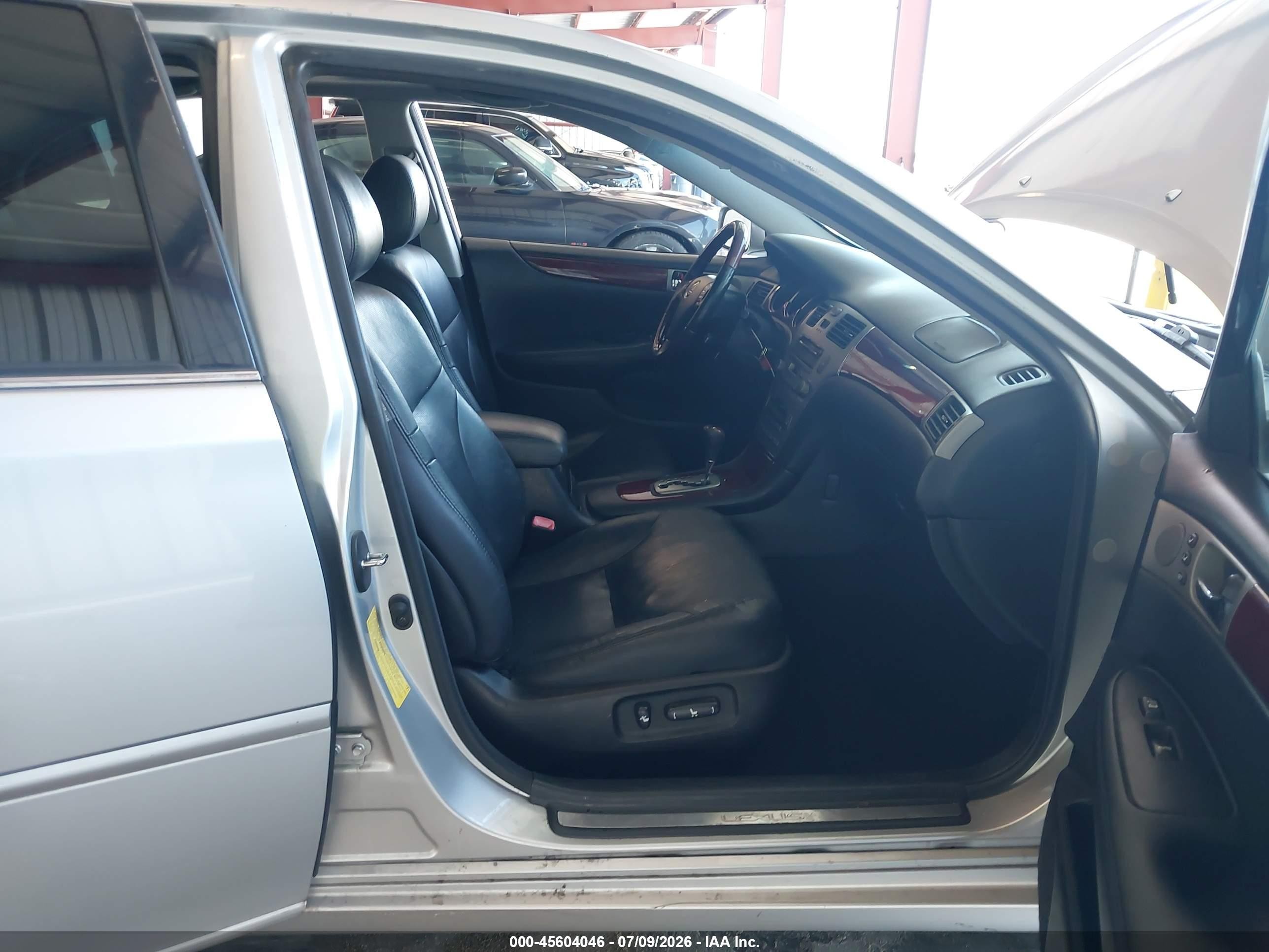 2005 Lexus Es 330   Silver vin: JTHBA30G455118100