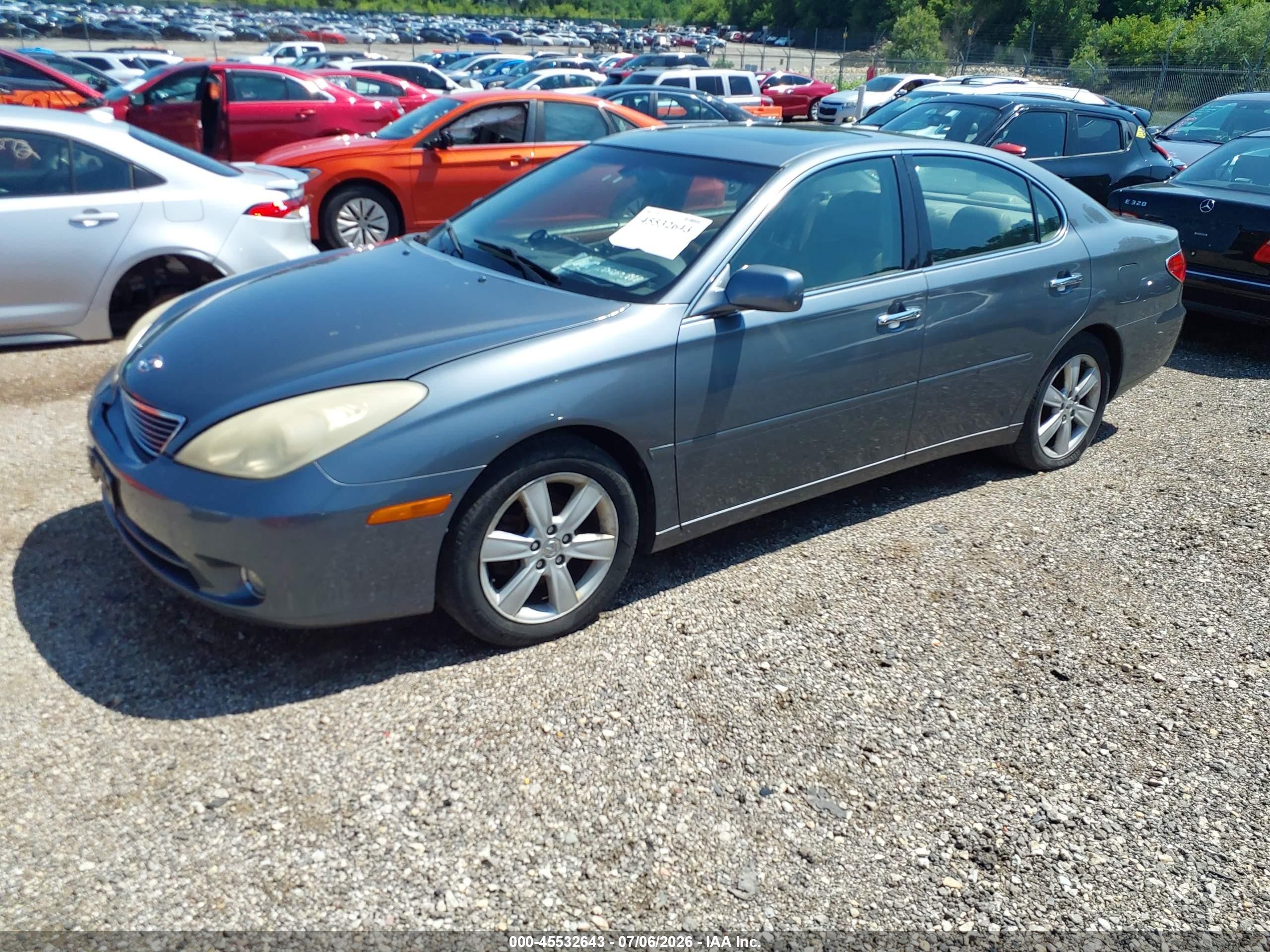 2005 Lexus Es 330   Gray vin: JTHBA30G455119215