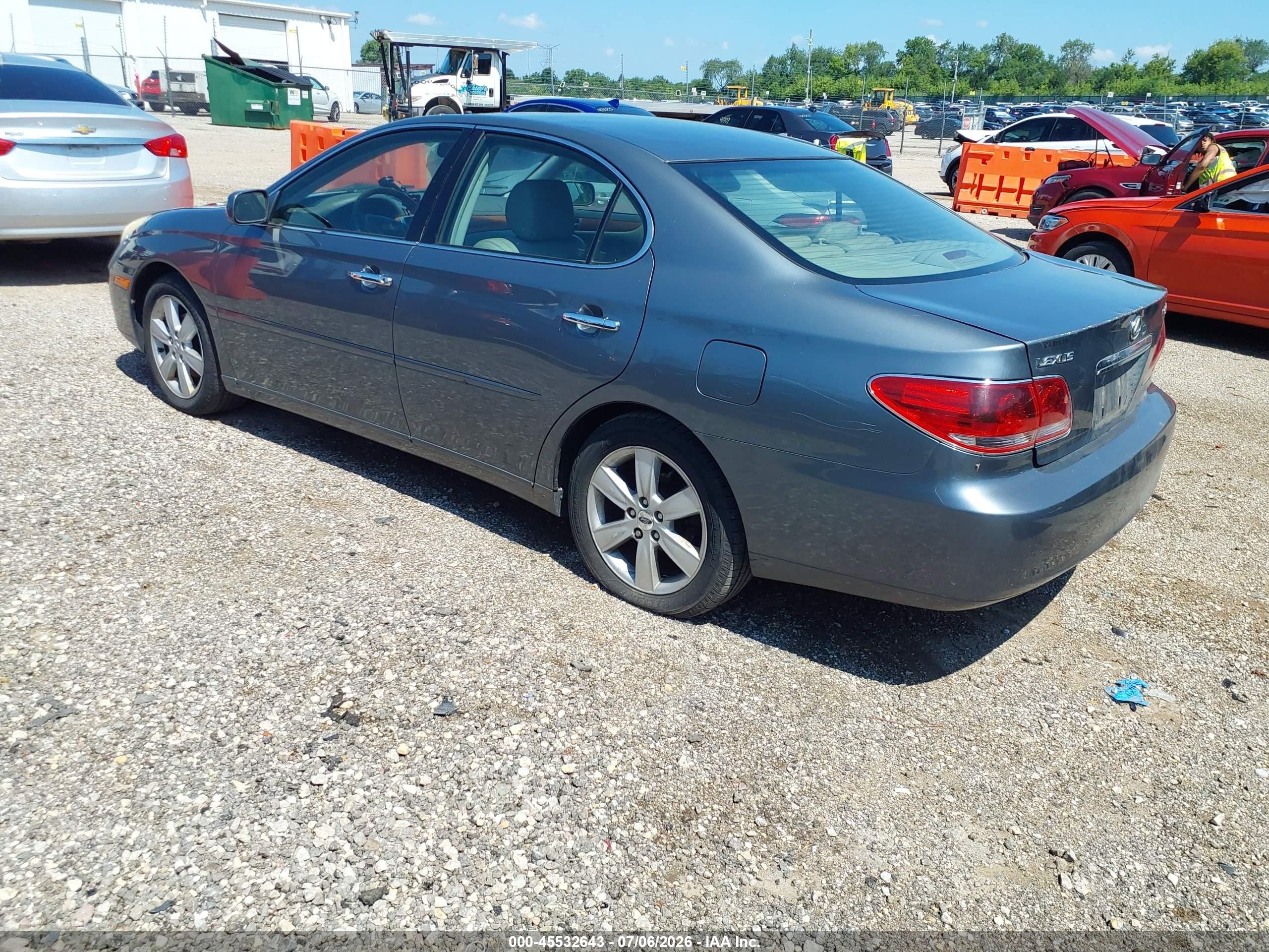 2005 Lexus Es 330   Gray vin: JTHBA30G455119215