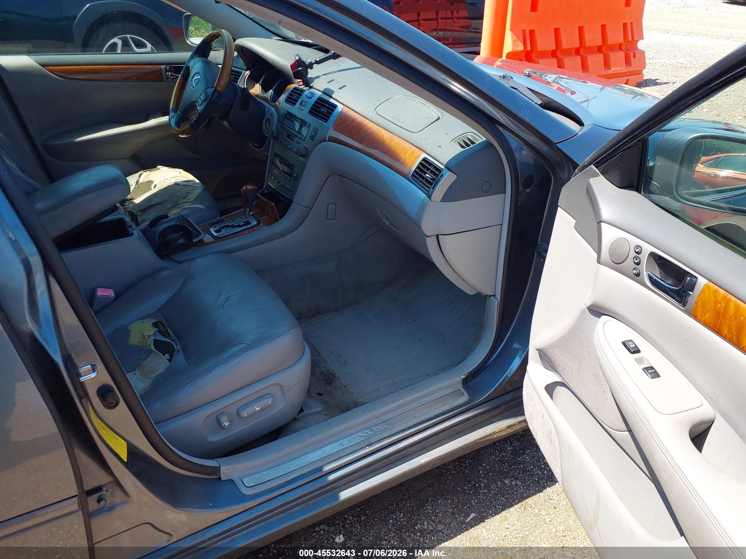 2005 Lexus Es 330   Gray vin: JTHBA30G455119215