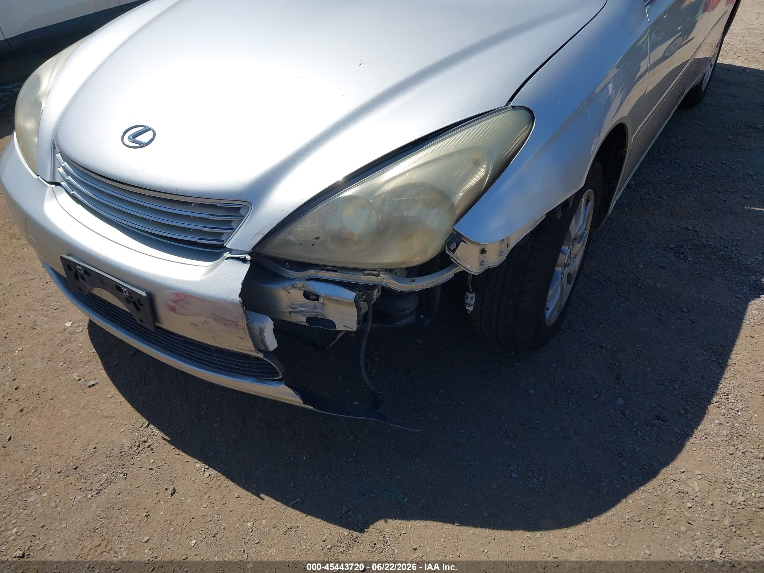 2004 Lexus Es 330   Silver vin: JTHBA30G540008605