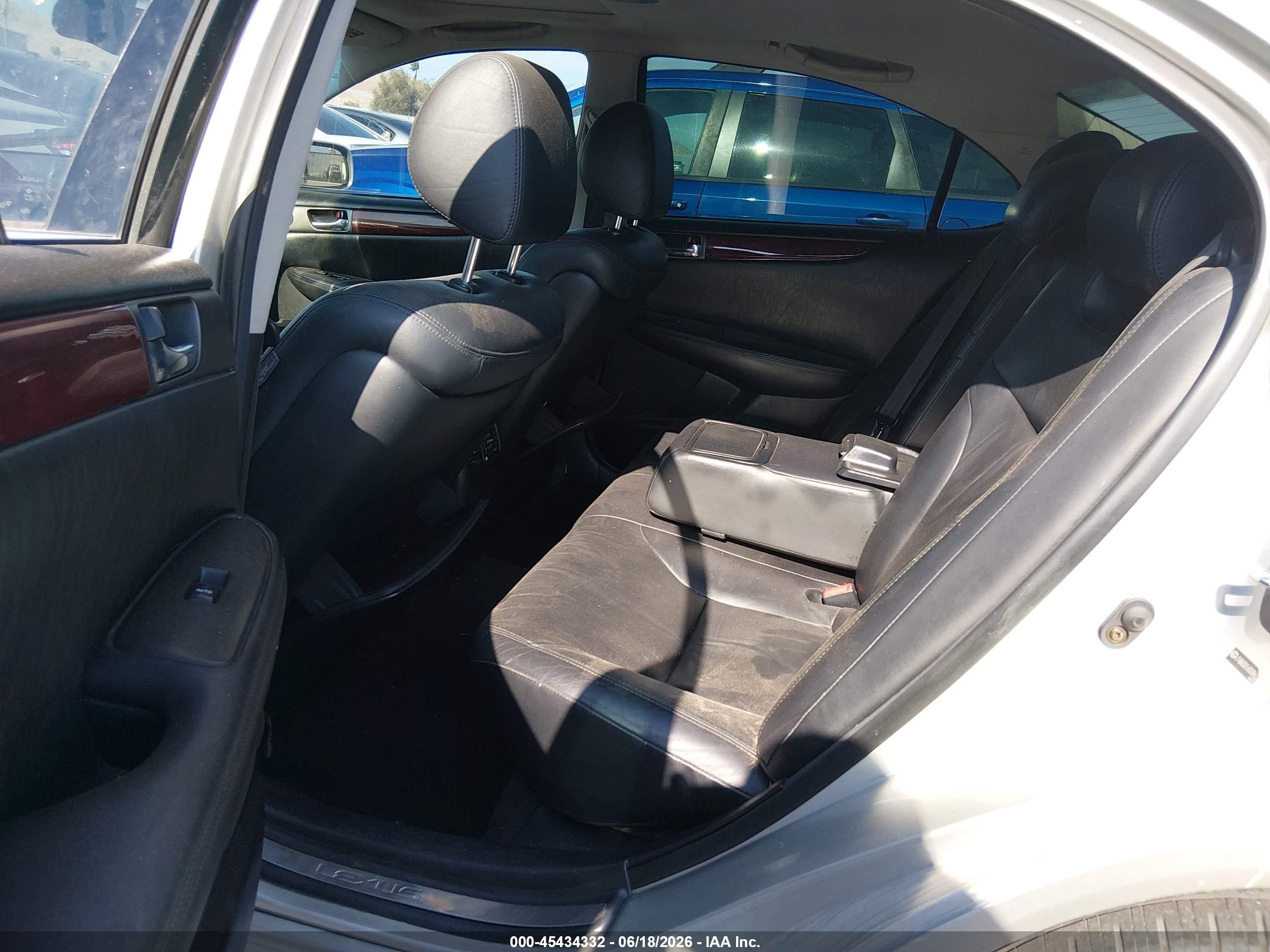 2004 Lexus Es 330   Silver vin: JTHBA30G540008622