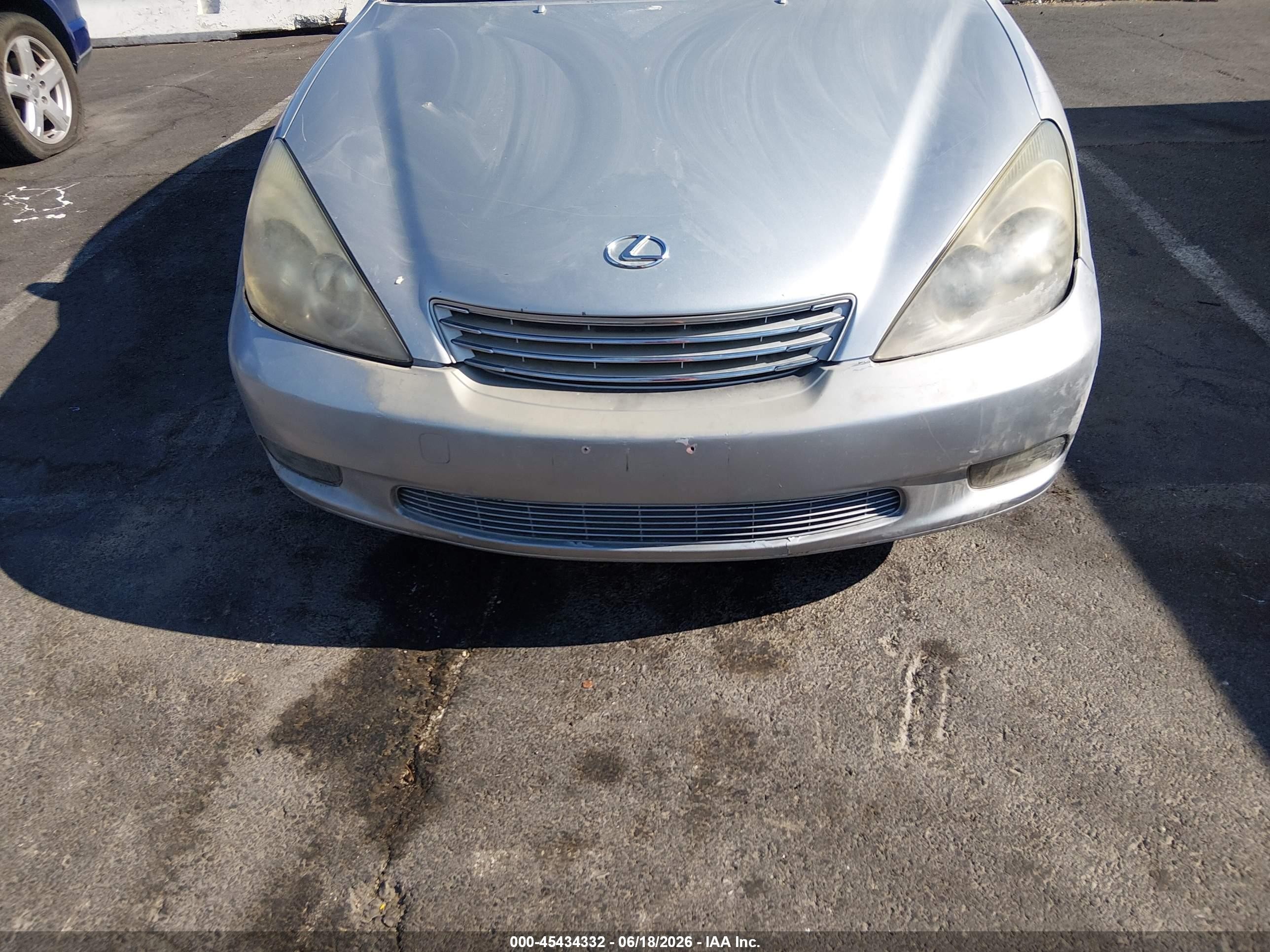 2004 Lexus Es 330   Silver vin: JTHBA30G540008622