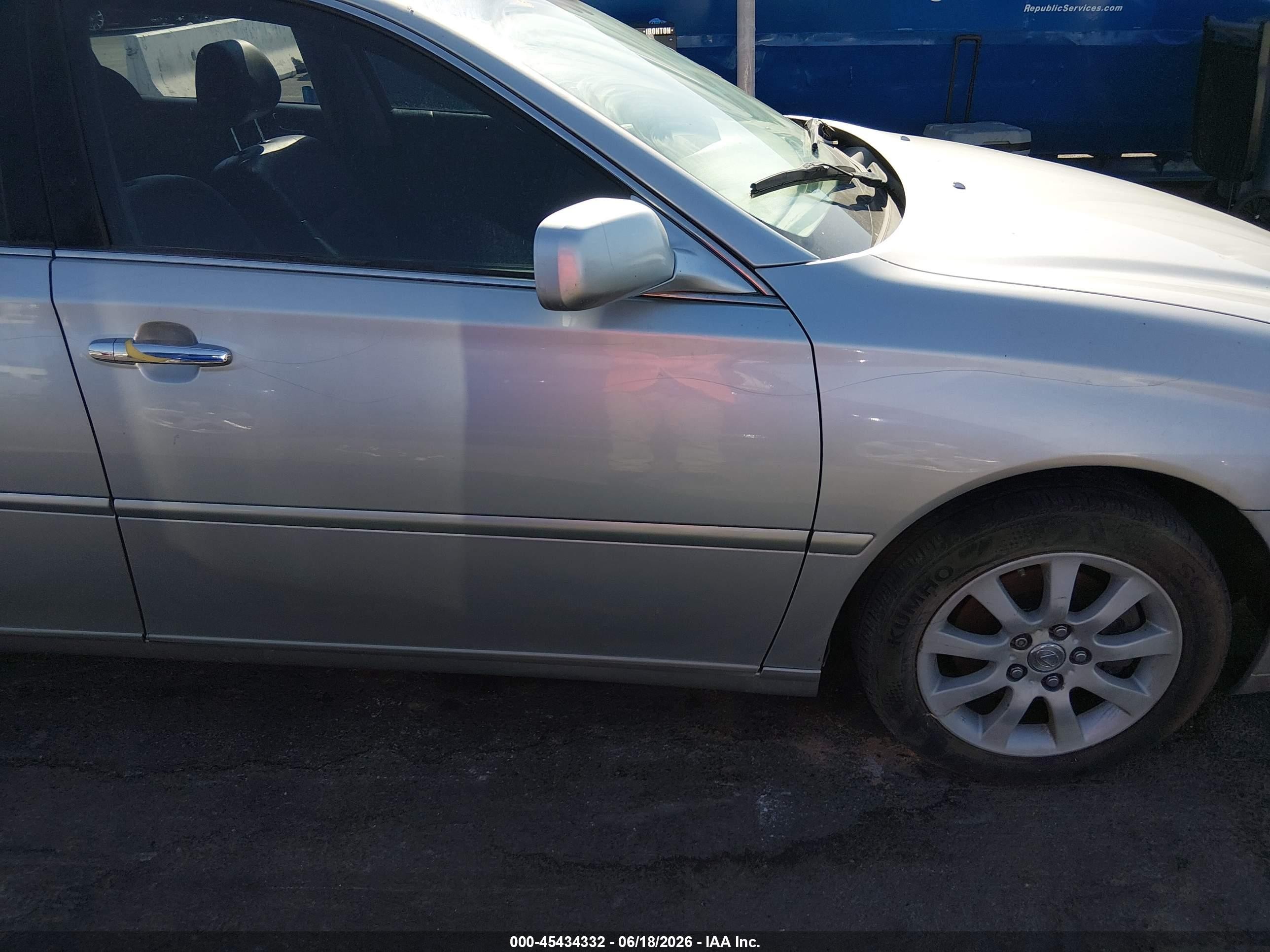 2004 Lexus Es 330   Silver vin: JTHBA30G540008622