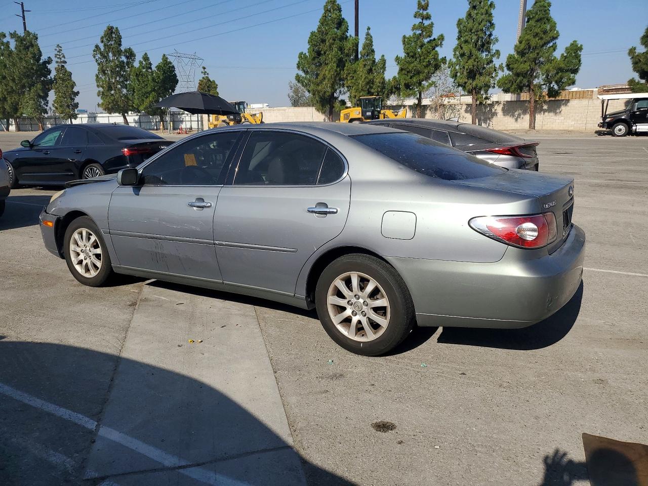 2004 Lexus Es 330 Серебряный vin: JTHBA30G540015666