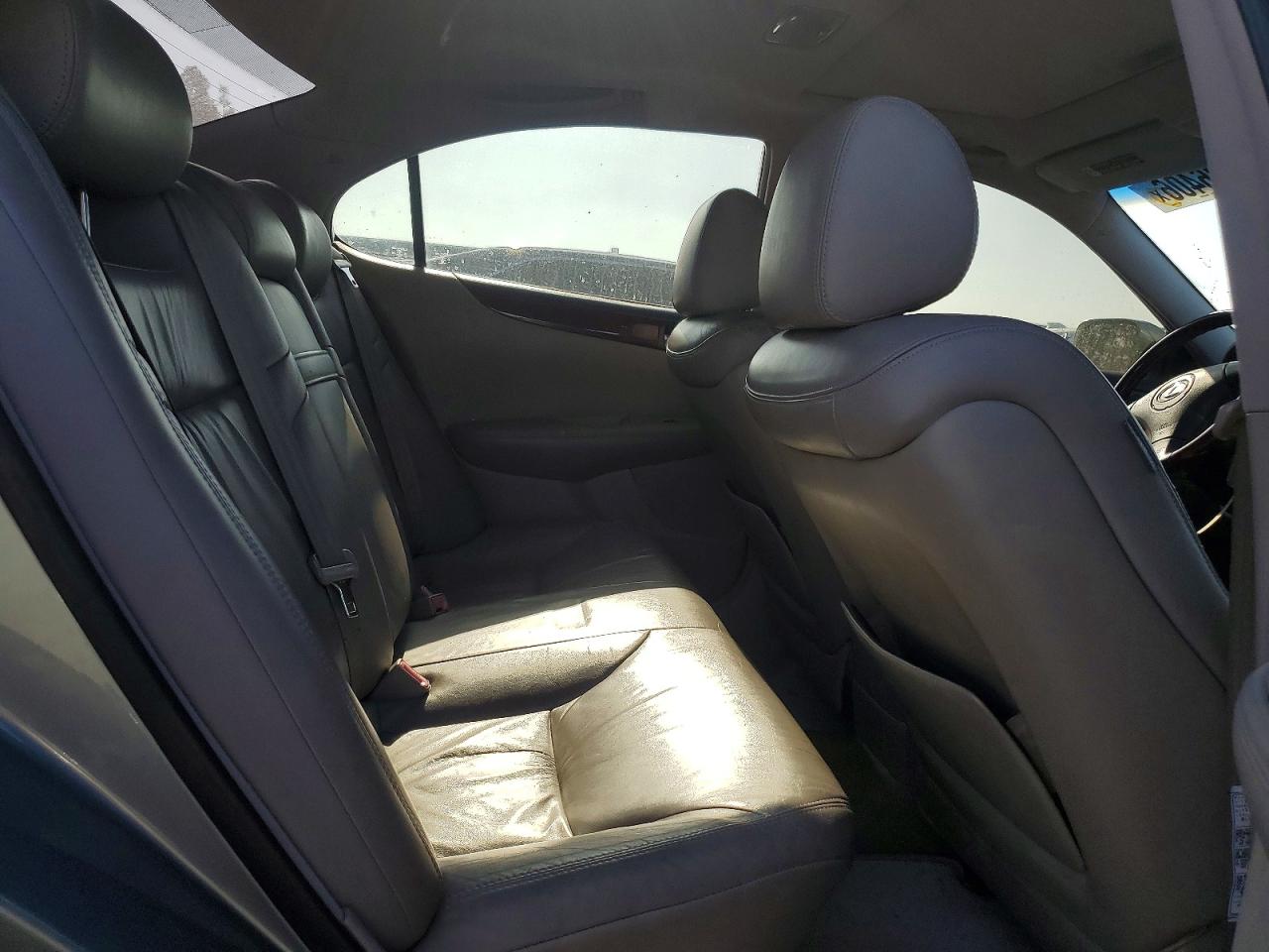 2004 Lexus Es 330 Серебряный vin: JTHBA30G540015666