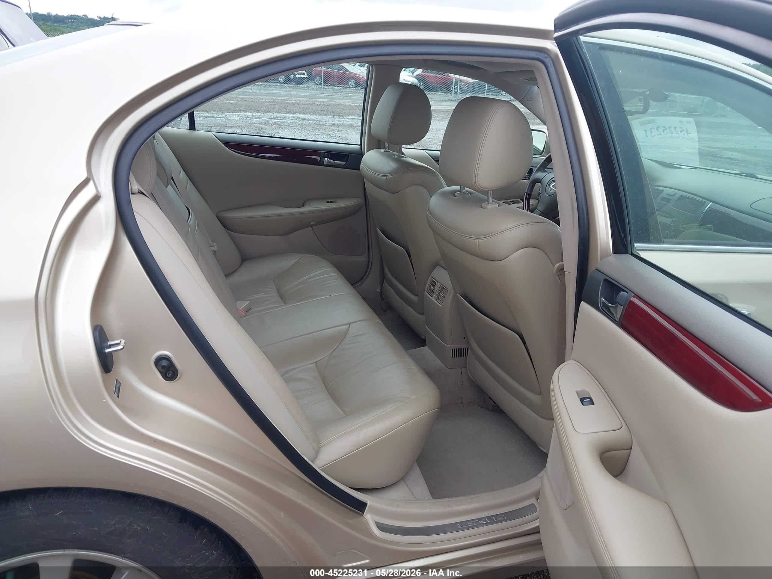 2004 Lexus Es 330 Cream vin: JTHBA30G545038495