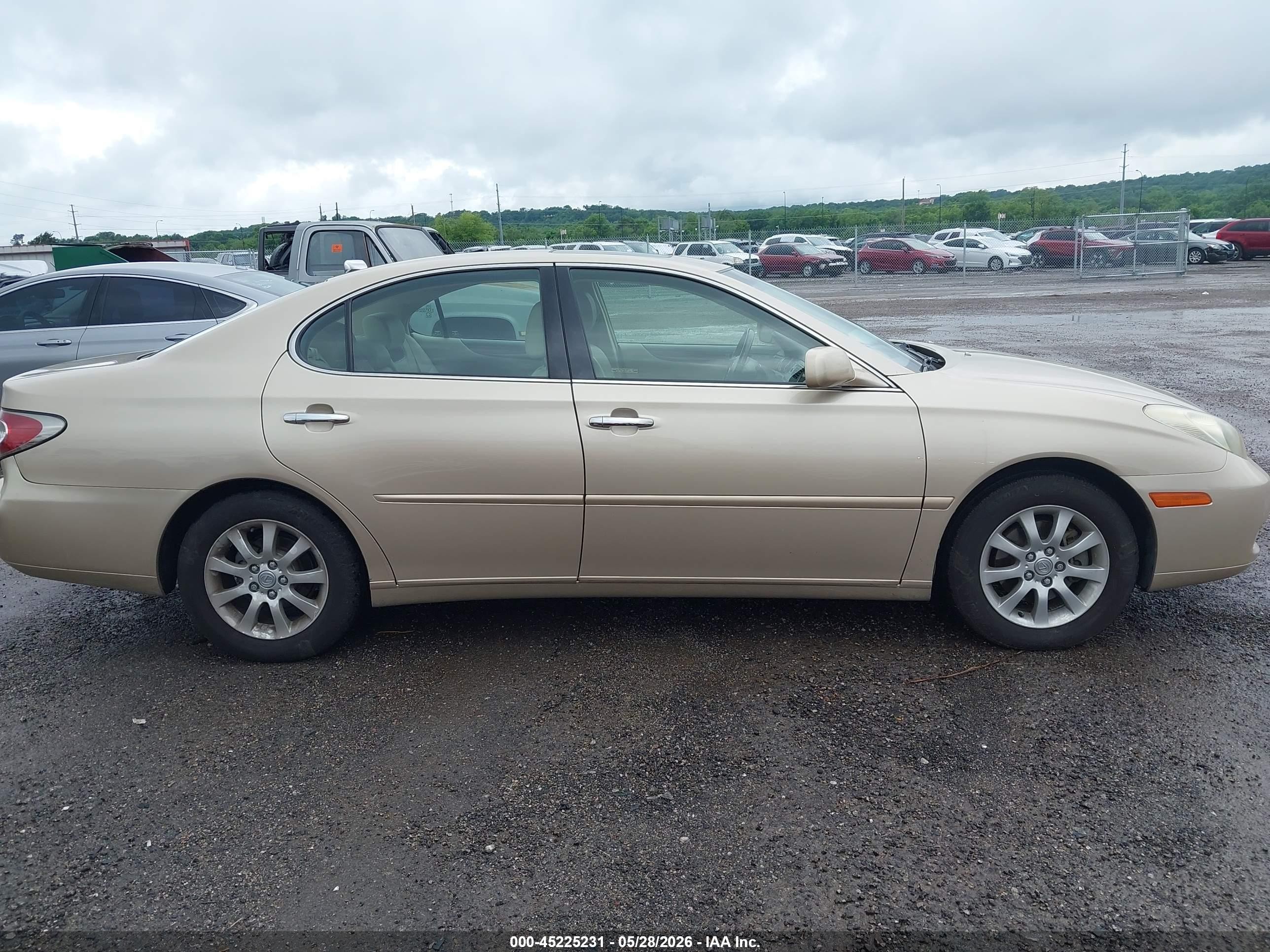 2004 Lexus Es 330 Cream vin: JTHBA30G545038495