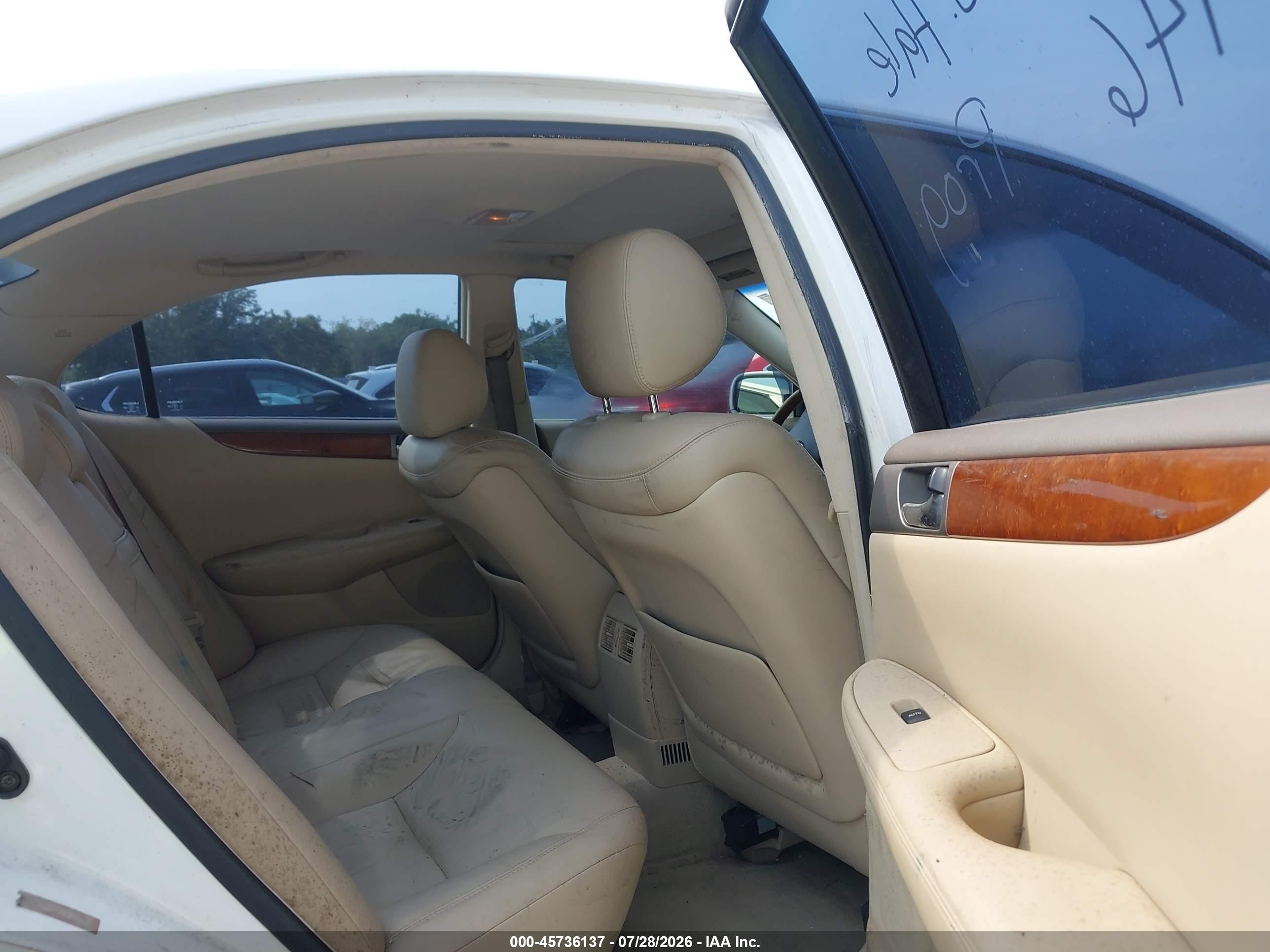 2005 Lexus Es 330   White vin: JTHBA30G555061454