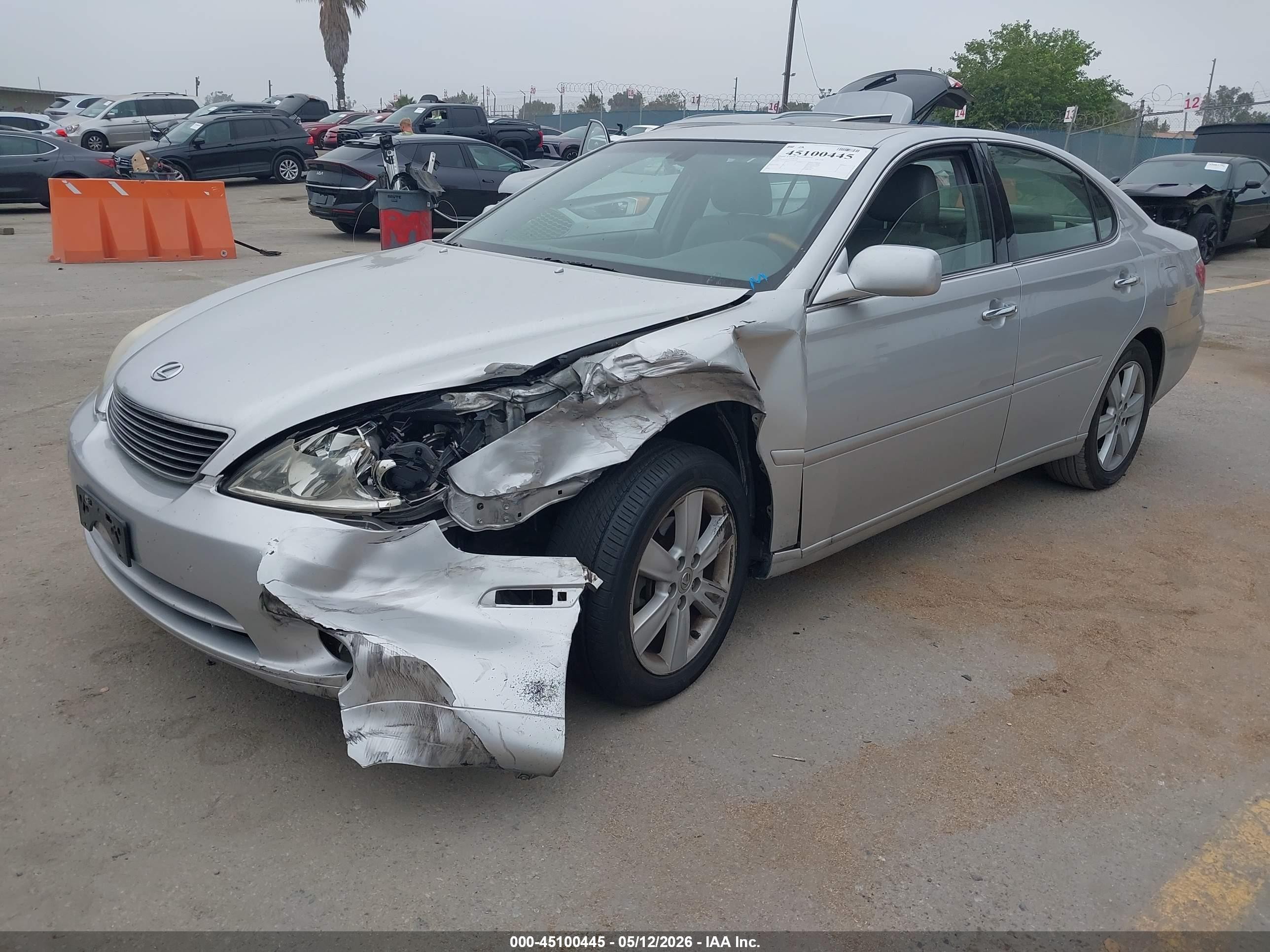 2005 Lexus Es 330   Silver vin: JTHBA30G555085320