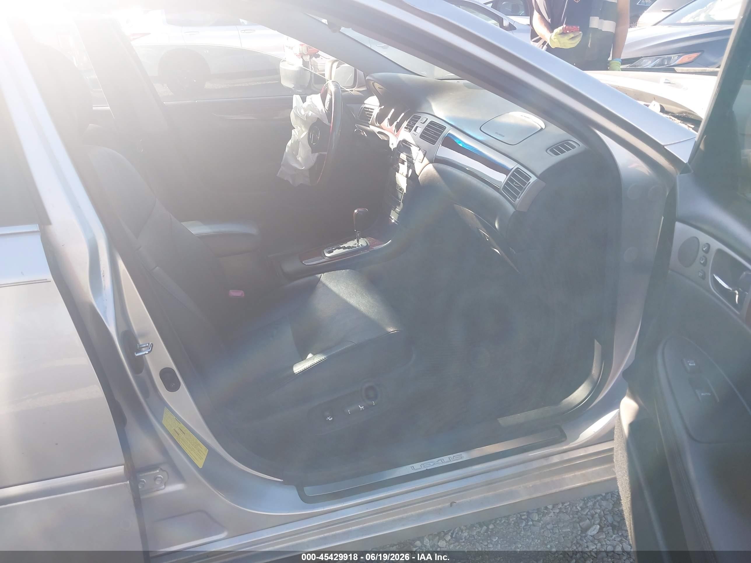 2005 Lexus Es 330   Серебряный vin: JTHBA30G555101581