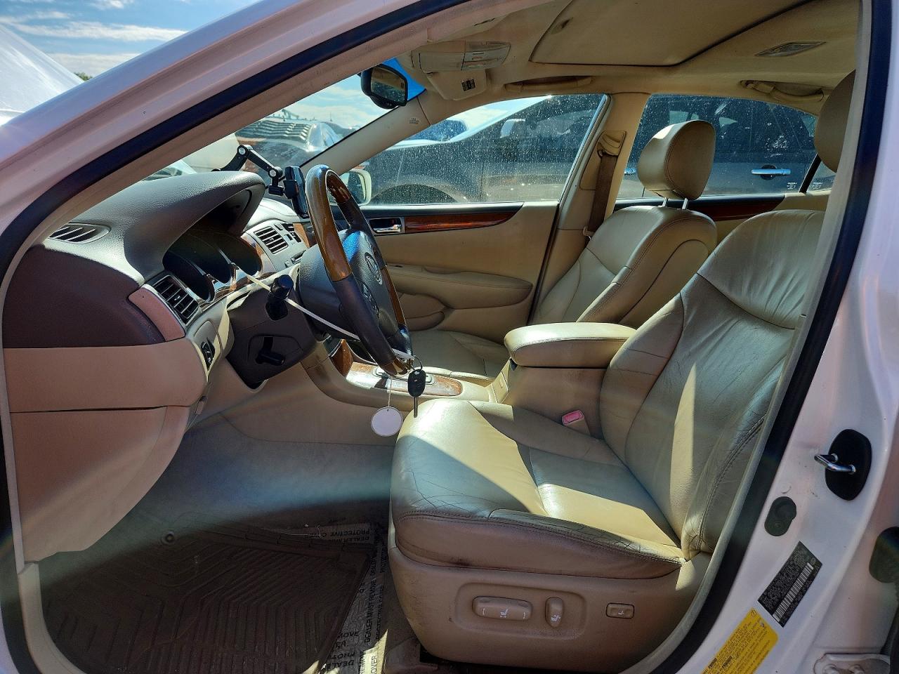 2005 Lexus Es 330 White vin: JTHBA30G555105162