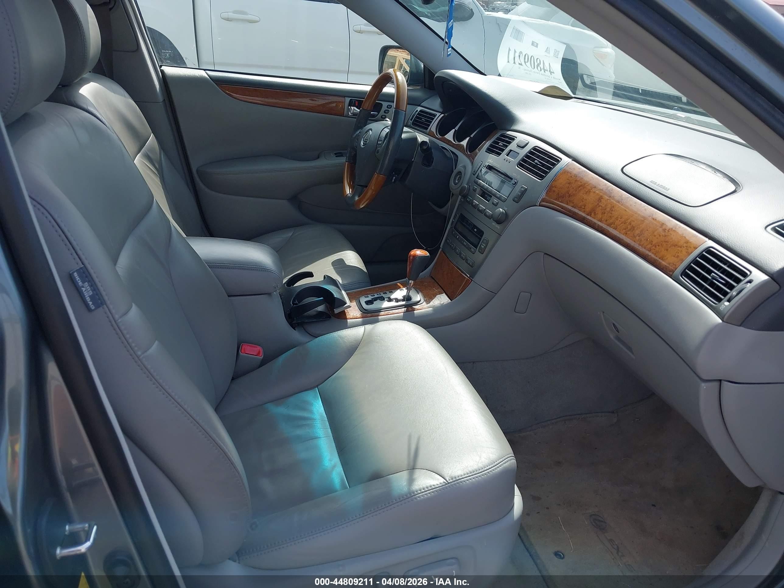 2005 Lexus Es 330   Green vin: JTHBA30G555105341