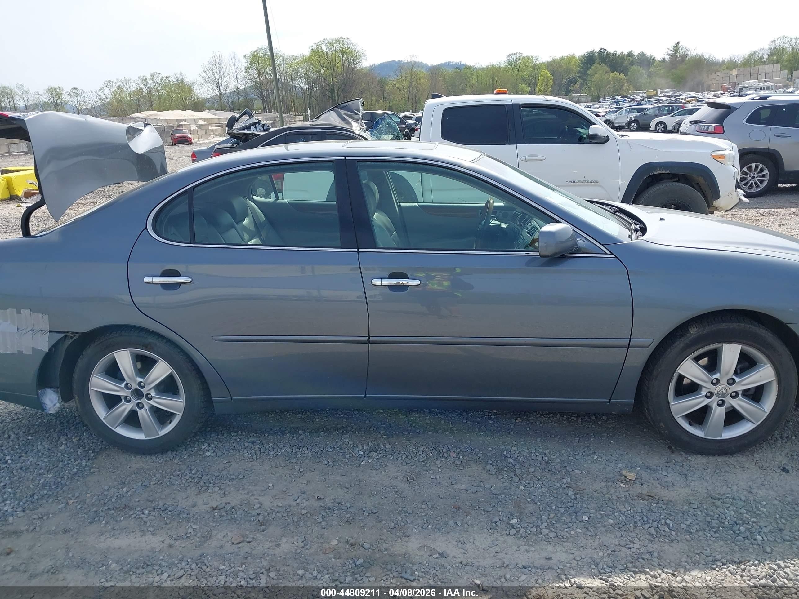 2005 Lexus Es 330   Green vin: JTHBA30G555105341