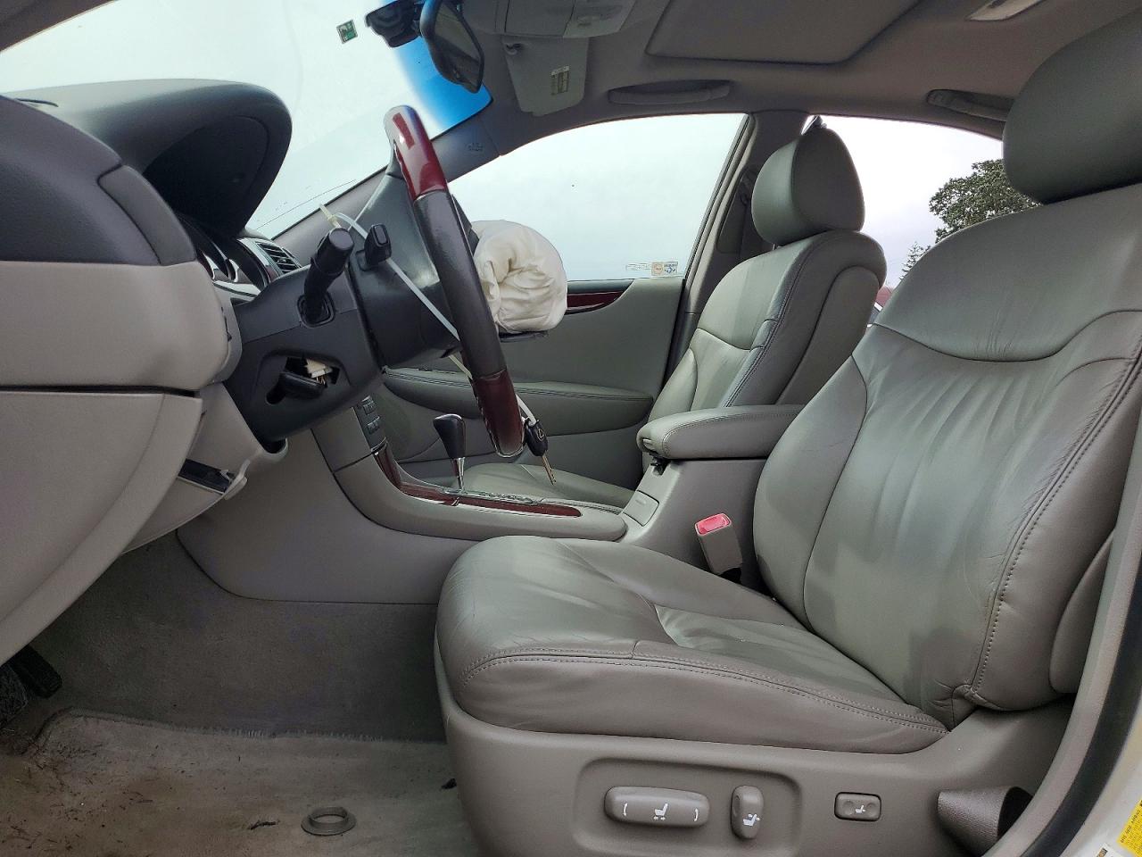 2004 Lexus Es 330 Silver vin: JTHBA30G640019578