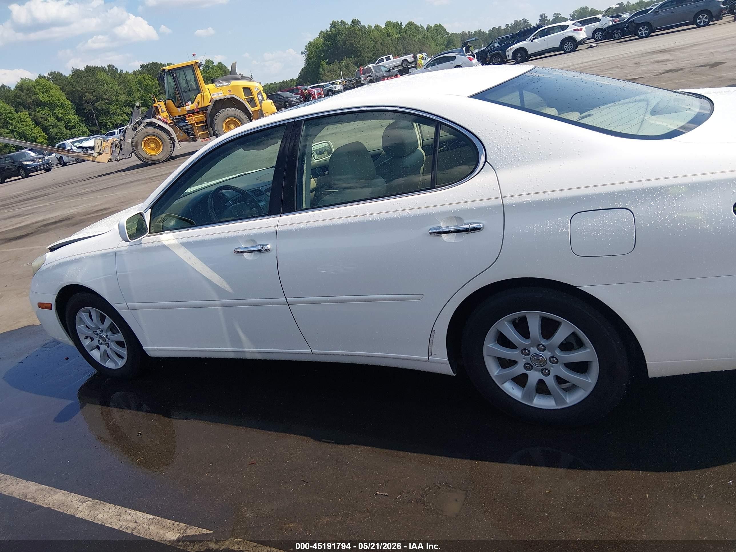 2004 Lexus Es 330 White vin: JTHBA30G640020438