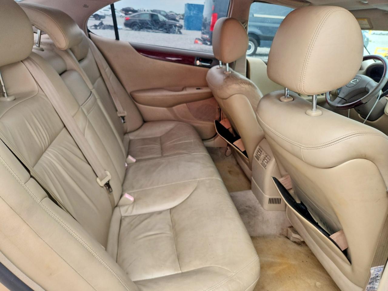 2004 Lexus Es 330 Tan vin: JTHBA30G640021802