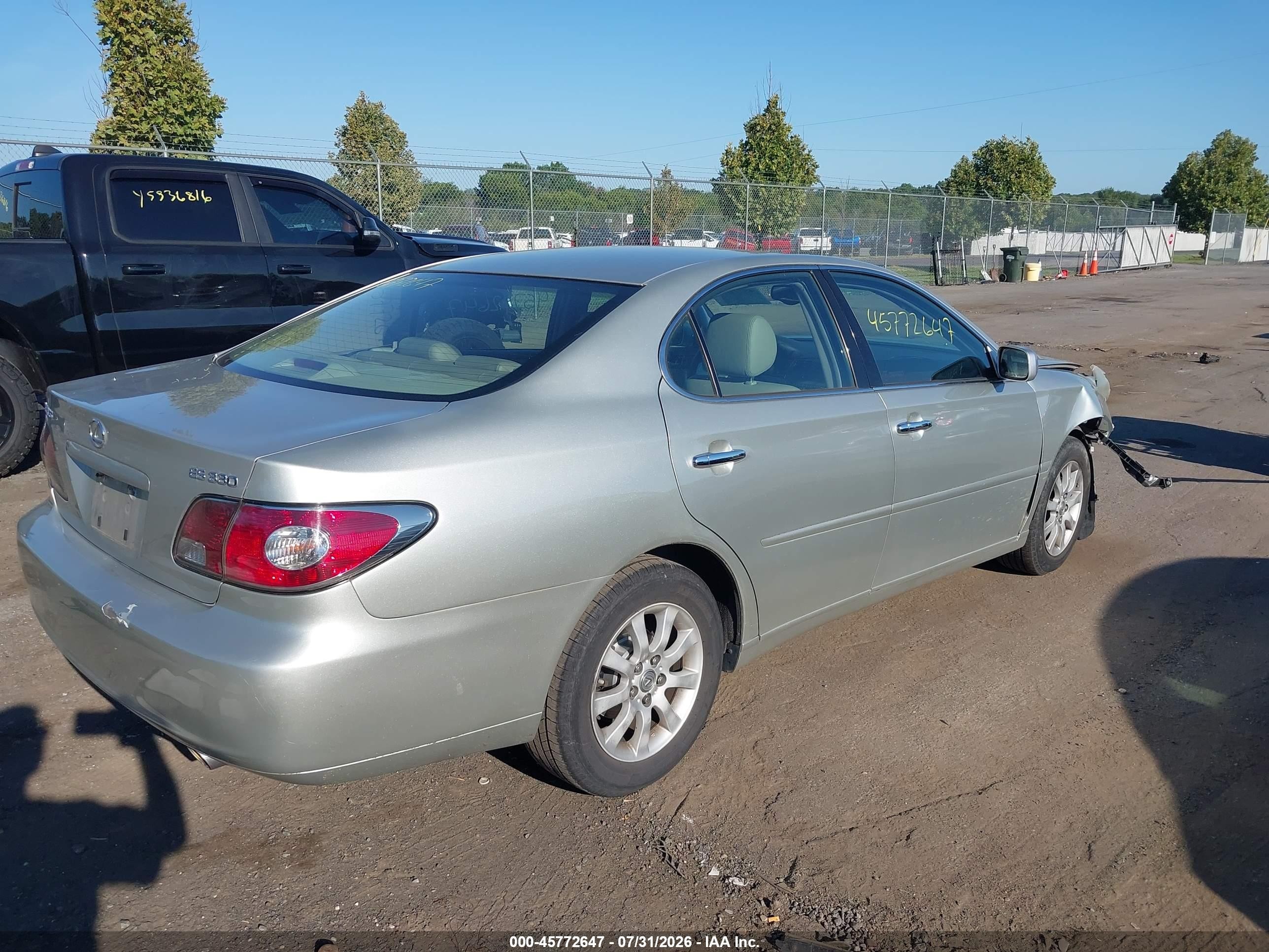 2004 Lexus Es 330   Silver vin: JTHBA30G645007272