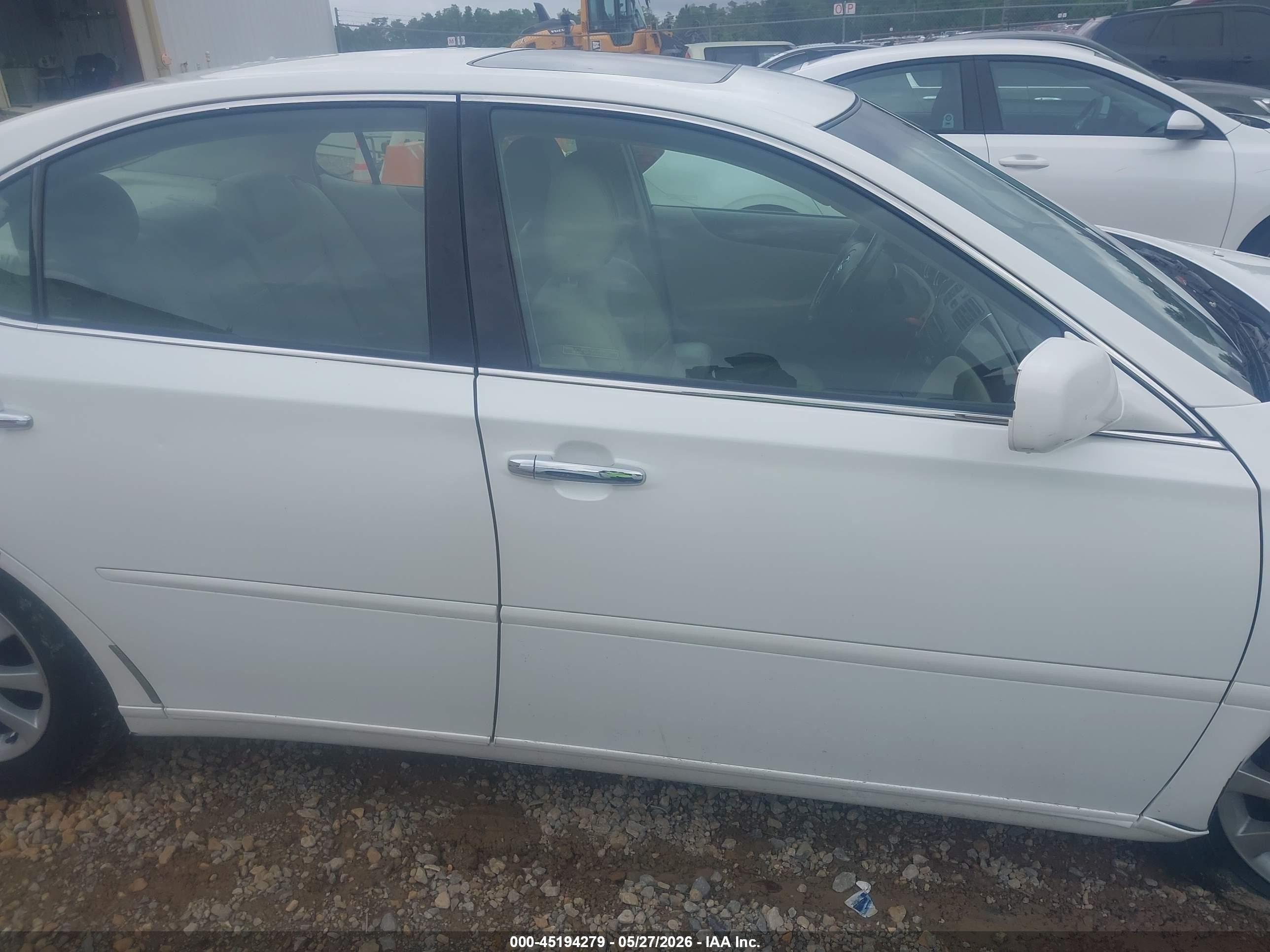 2004 Lexus Es 330 White vin: JTHBA30G645008289