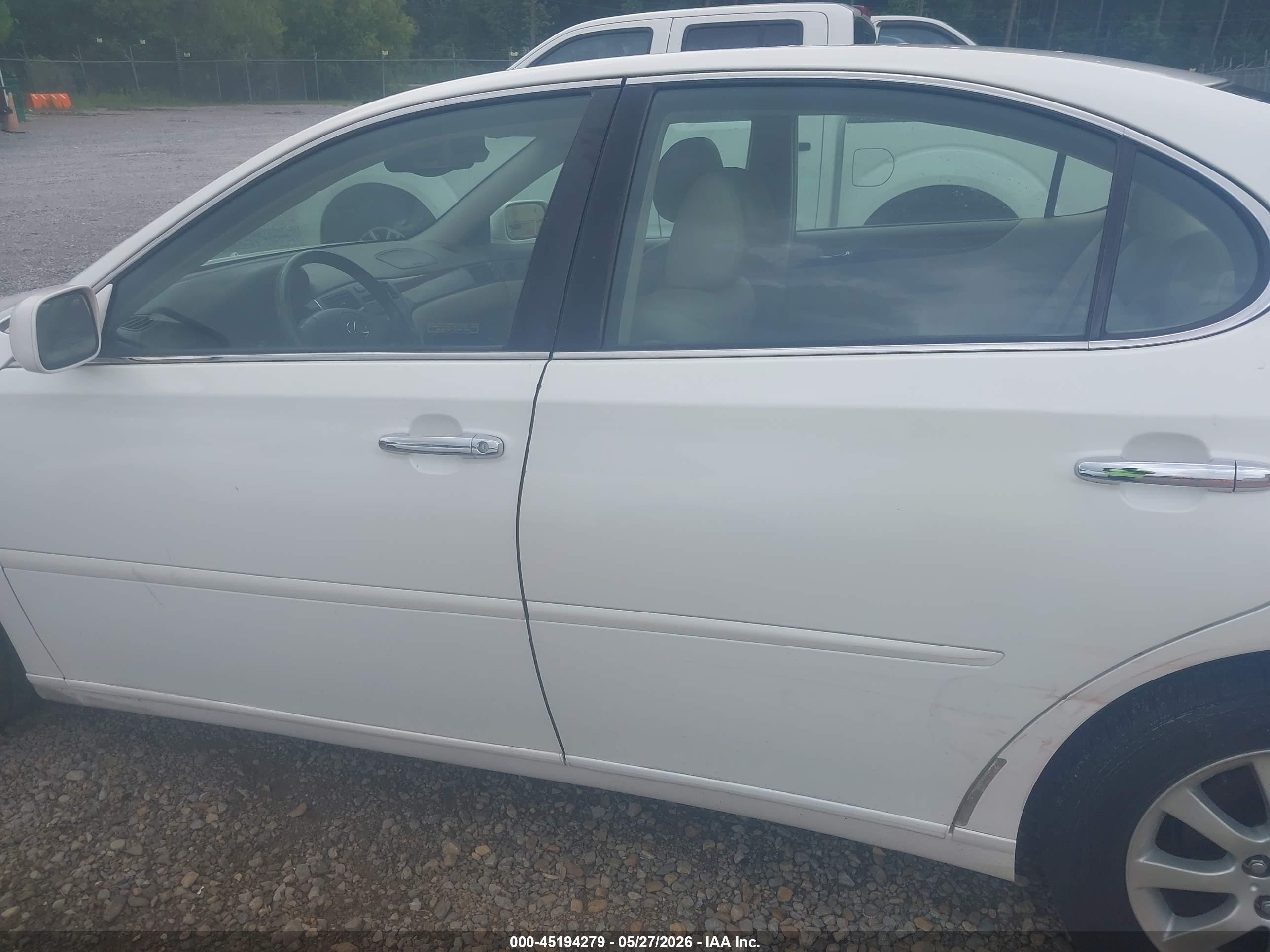 2004 Lexus Es 330 White vin: JTHBA30G645008289