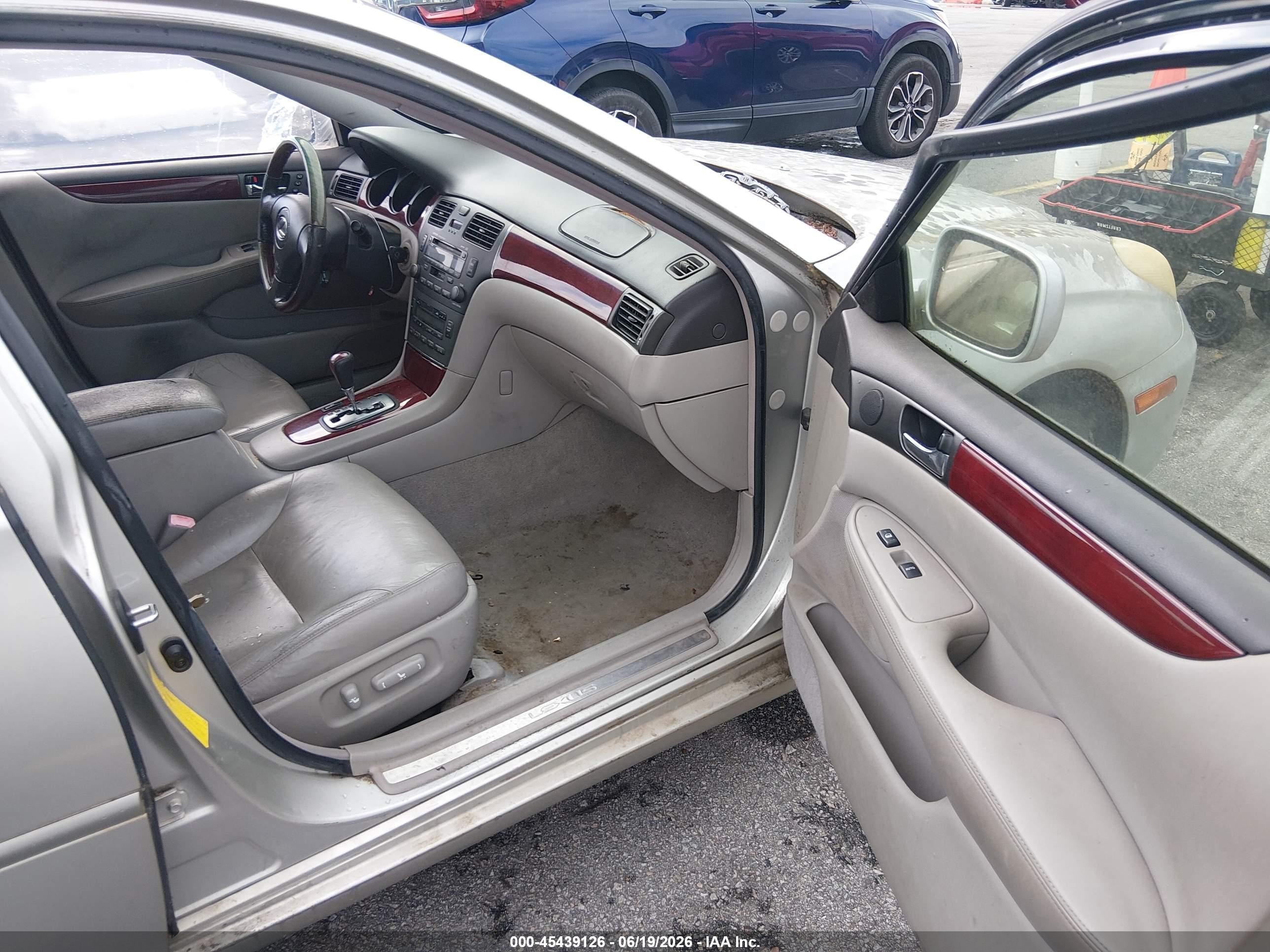 2004 Lexus Es 330 Silver vin: JTHBA30G645015758