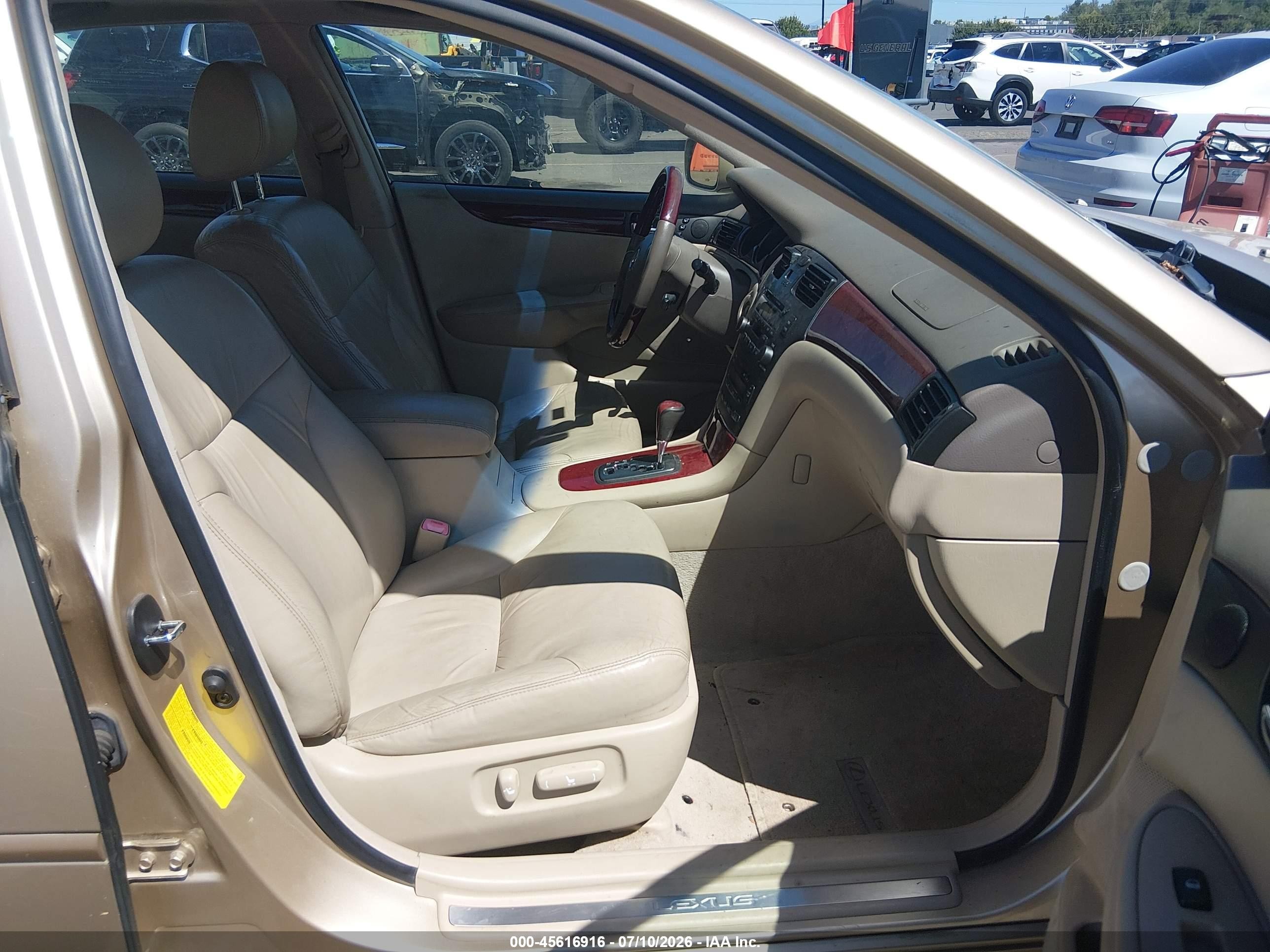 2004 Lexus Es 330   Gold vin: JTHBA30G645020197