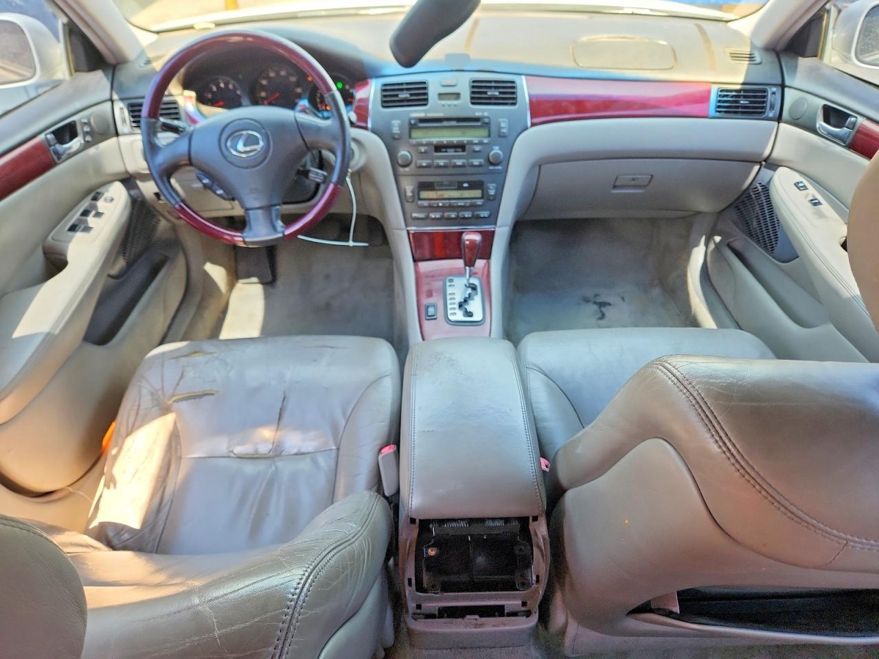 2004 Lexus Es 330 Beige vin: JTHBA30G645024864