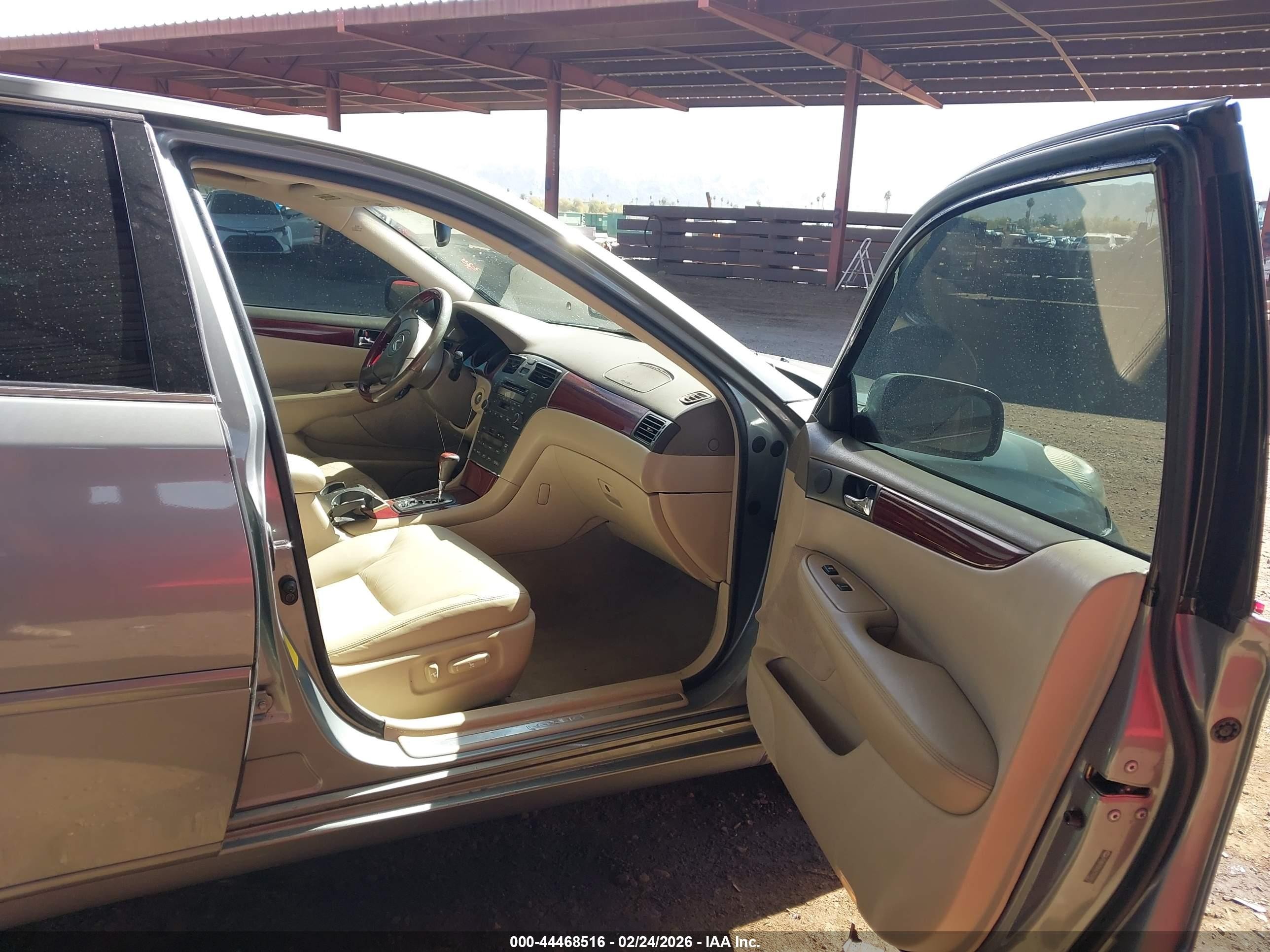 2004 Lexus Es 330   Green vin: JTHBA30G645029367