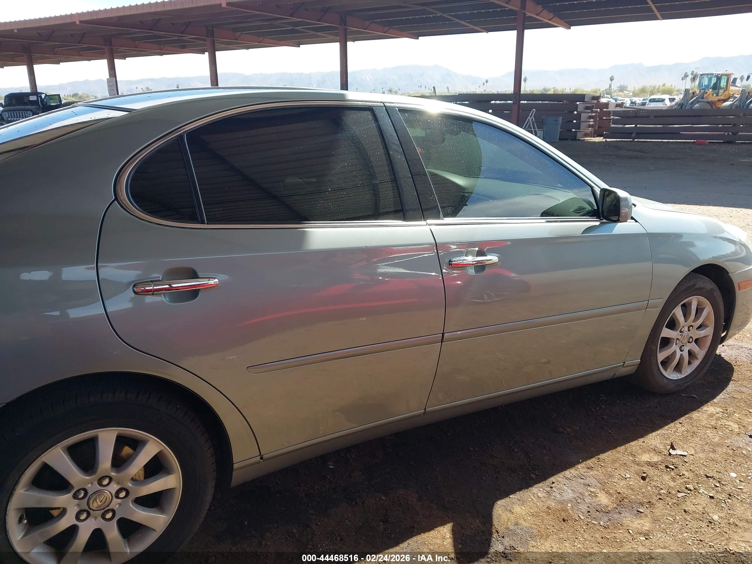 2004 Lexus Es 330   Green vin: JTHBA30G645029367