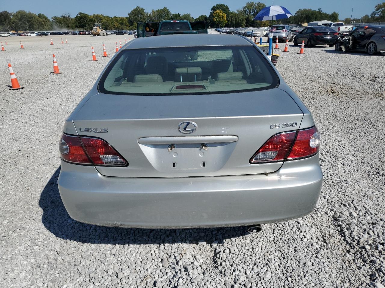 2004 Lexus Es 330 Silver vin: JTHBA30G645031250