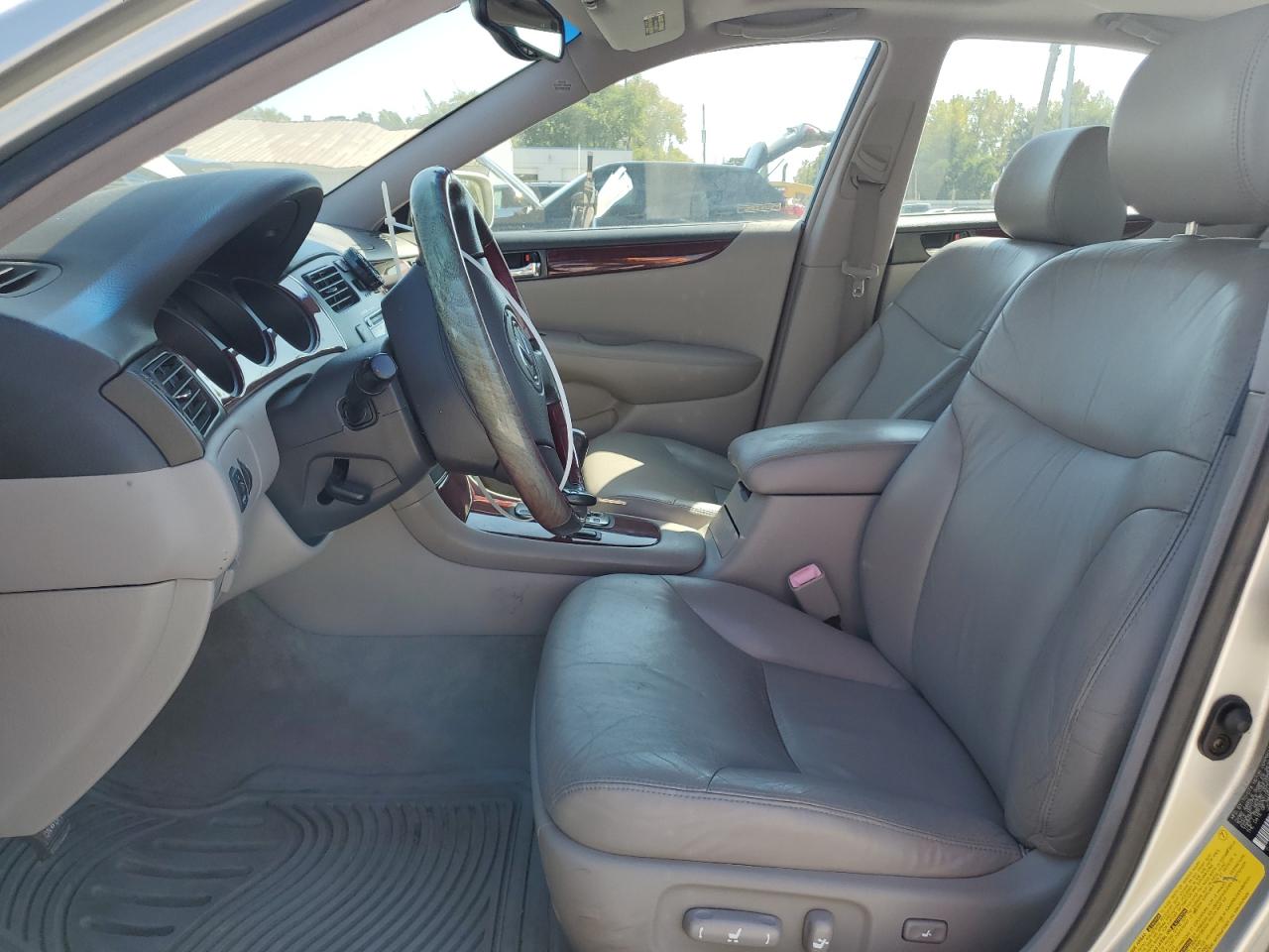 2004 Lexus Es 330 Silver vin: JTHBA30G645031250