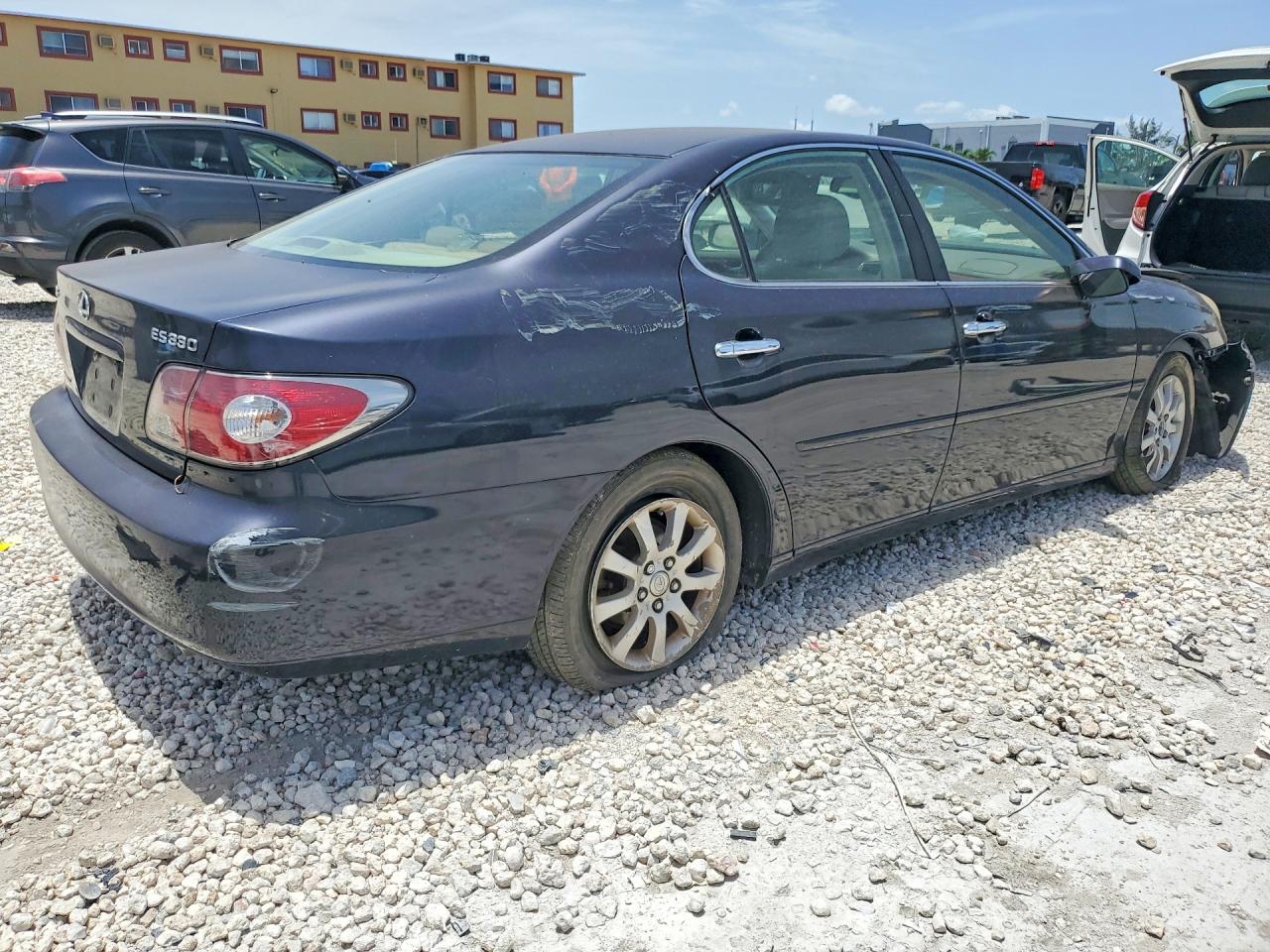 2004 Lexus Es 330 Blue vin: JTHBA30G645046668