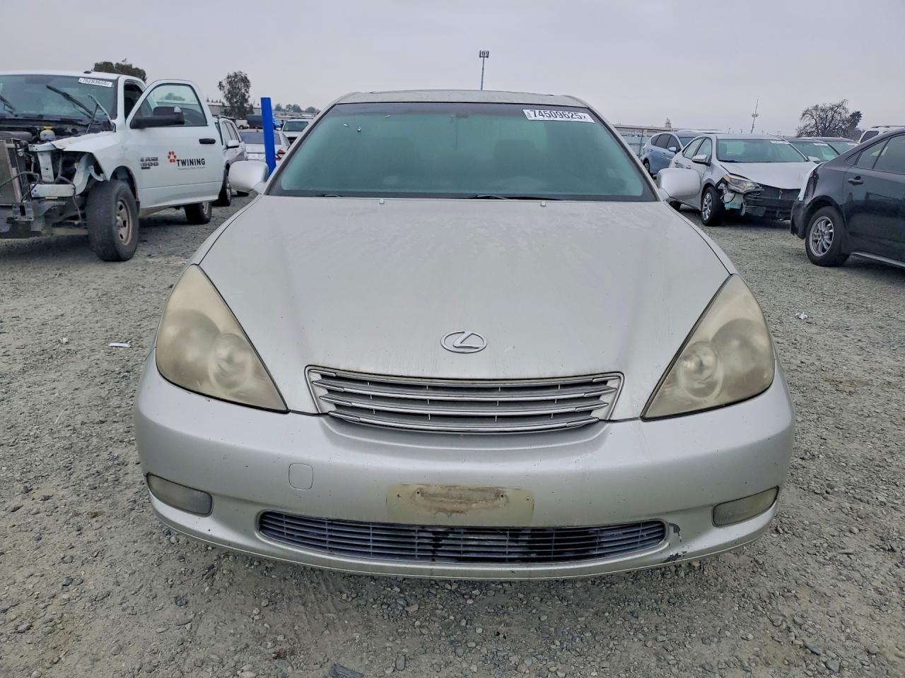 2004 Lexus Es 330 Beige vin: JTHBA30G645054754
