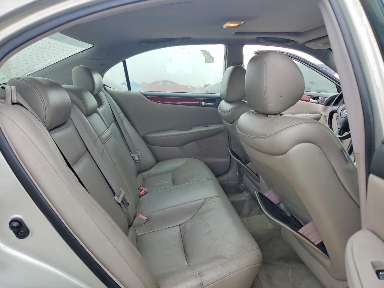 2004 Lexus Es 330 Beige vin: JTHBA30G645054754