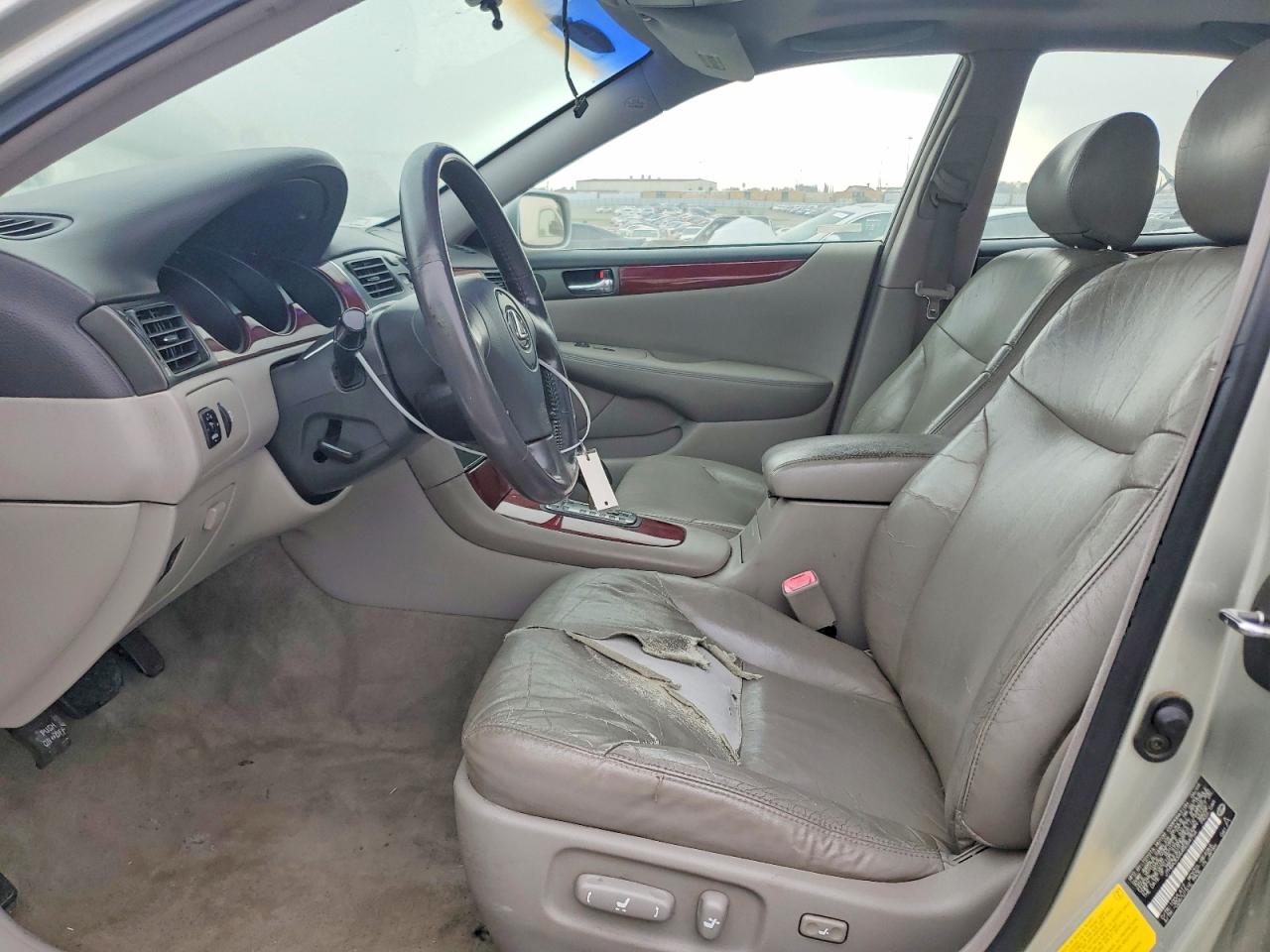 2004 Lexus Es 330 Beige vin: JTHBA30G645054754