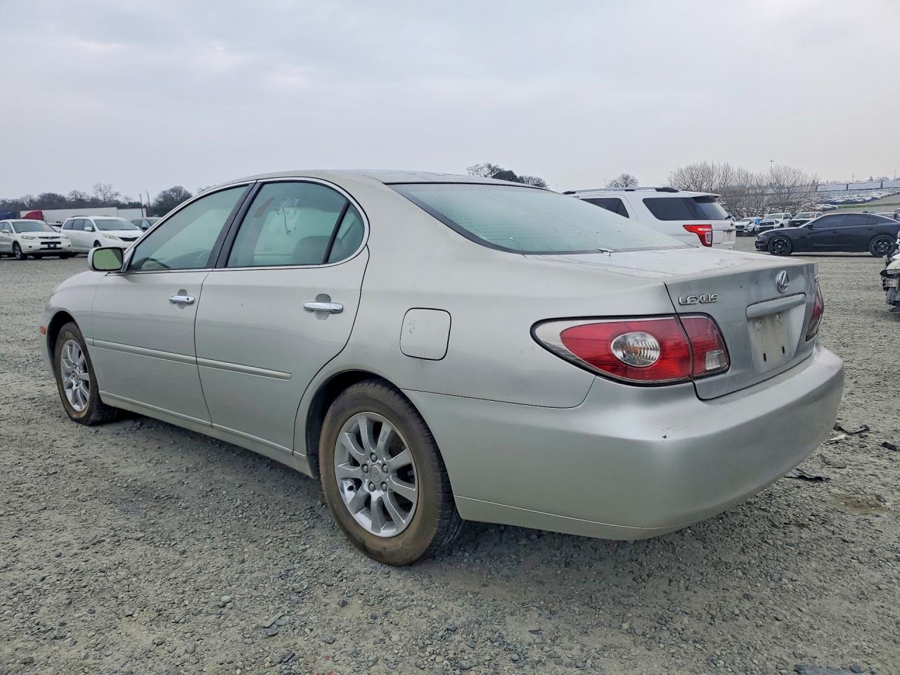 2004 Lexus Es 330 Beige vin: JTHBA30G645054754