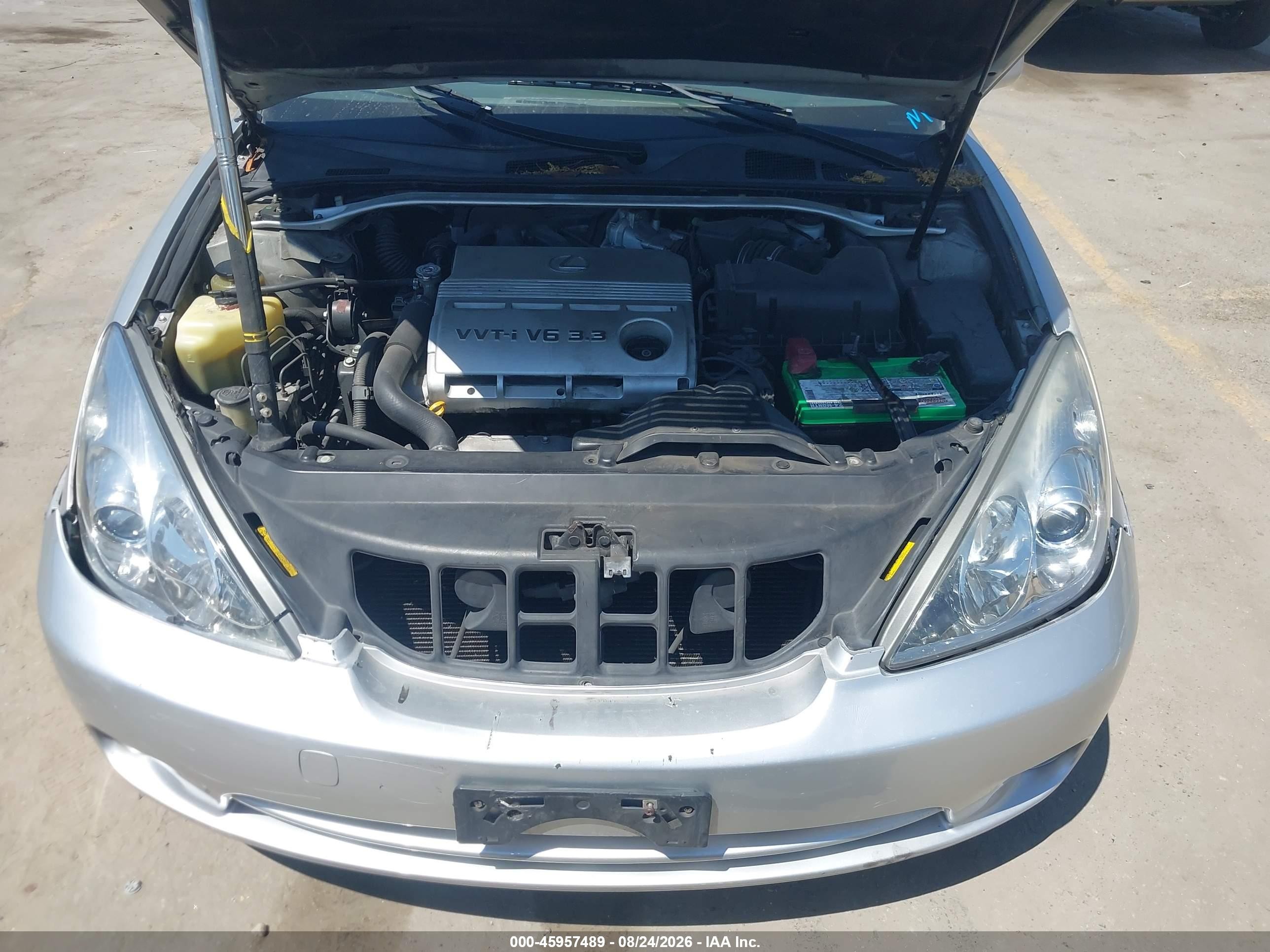 2005 Lexus Es 330   Silver vin: JTHBA30G655059261