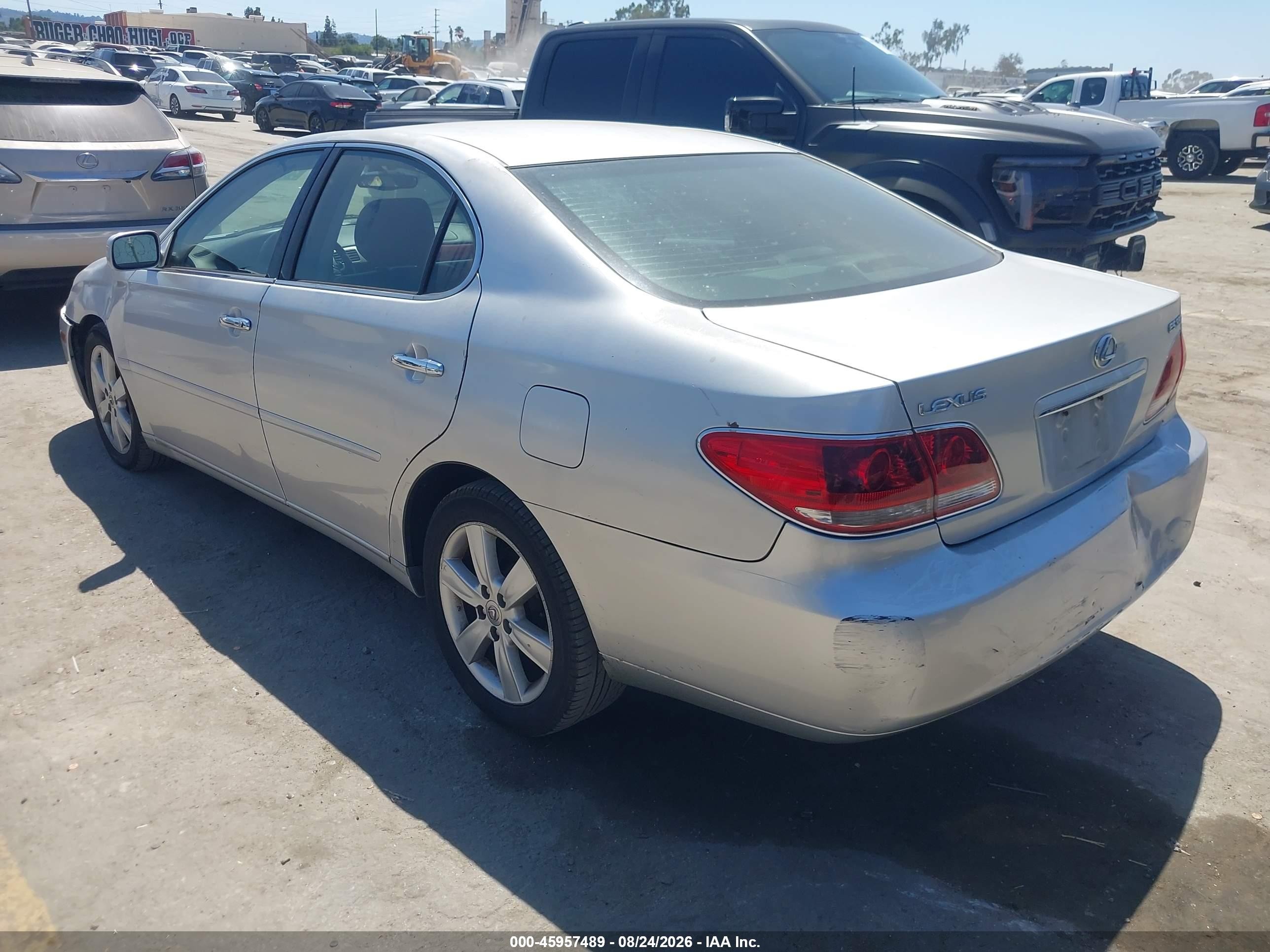 2005 Lexus Es 330   Silver vin: JTHBA30G655059261