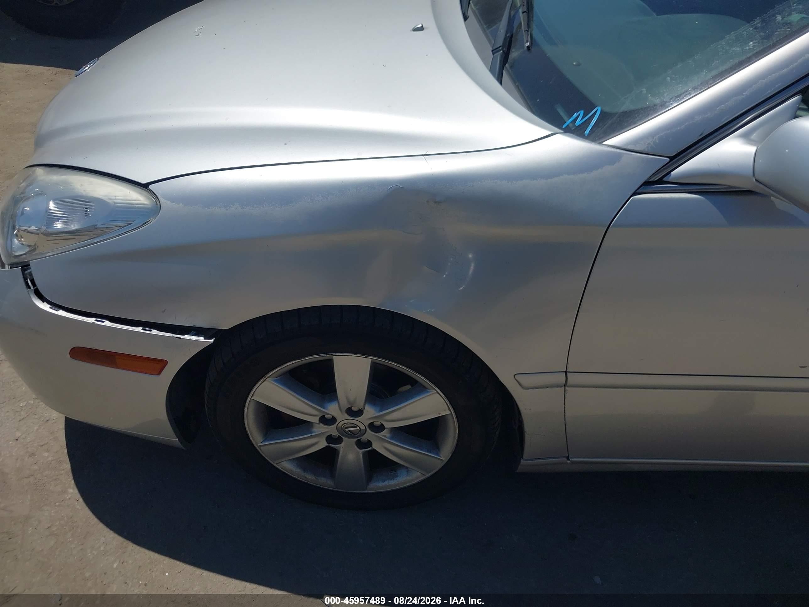 2005 Lexus Es 330   Silver vin: JTHBA30G655059261