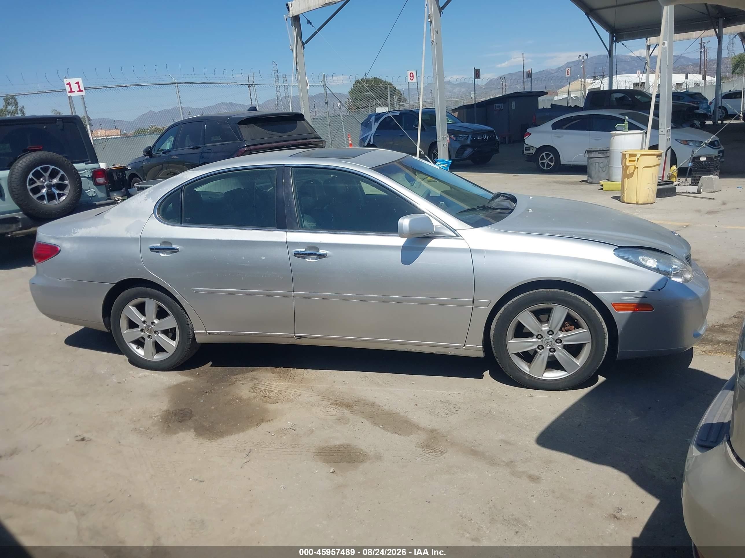 2005 Lexus Es 330   Silver vin: JTHBA30G655059261