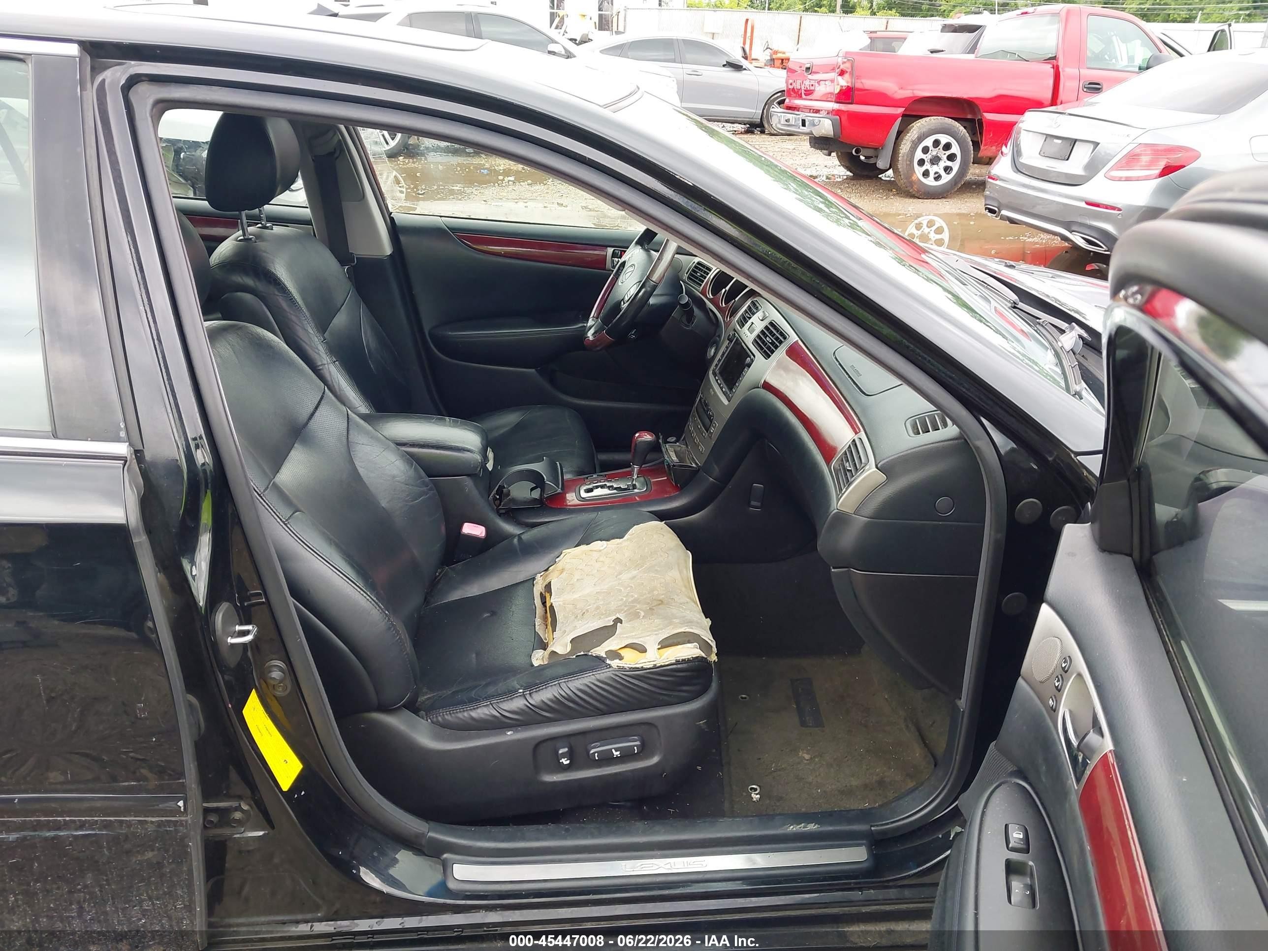 2005 Lexus Es 330   Black vin: JTHBA30G655062077